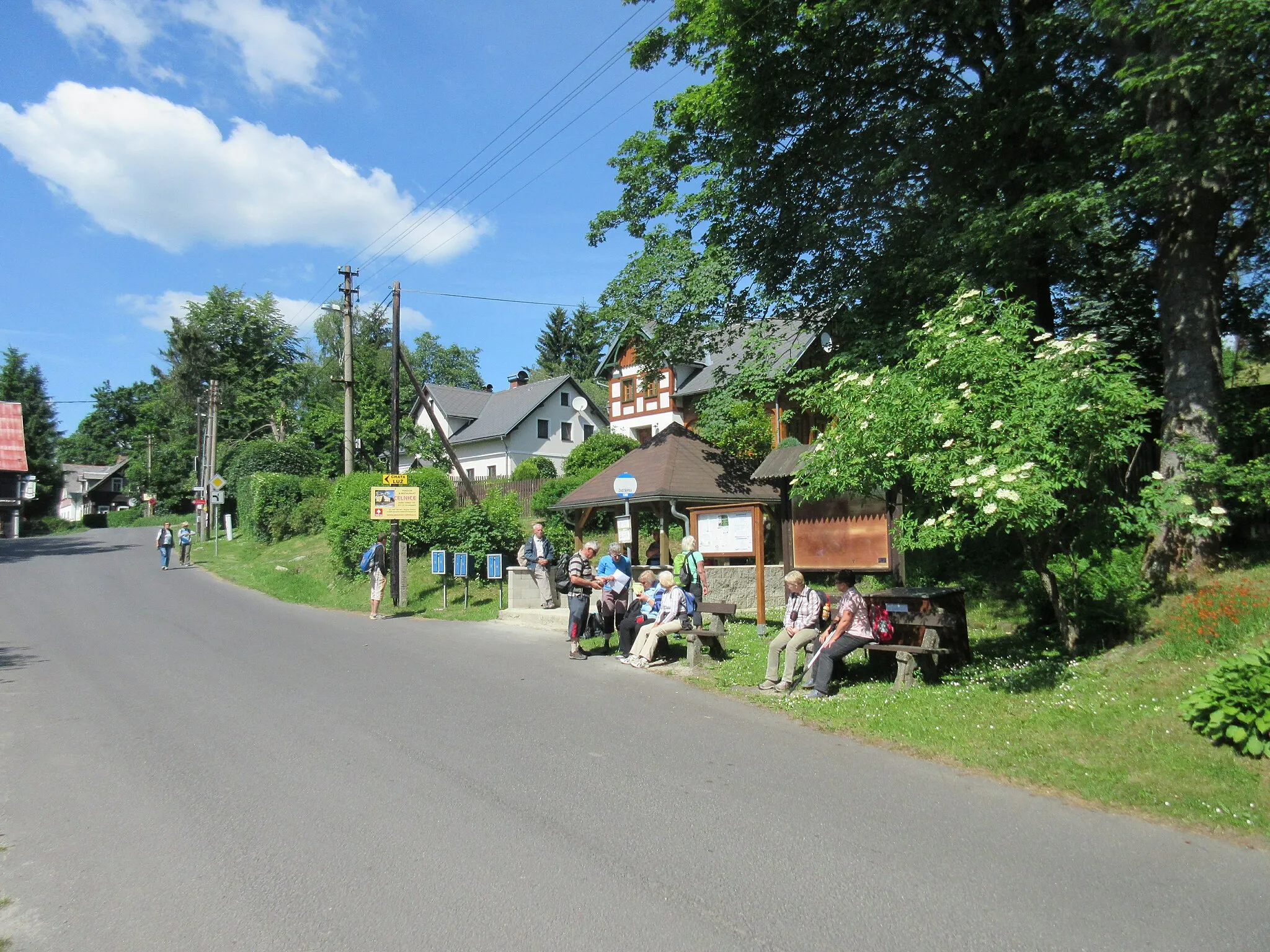 Photo showing: Autobusová zastávka Dolní Světlá