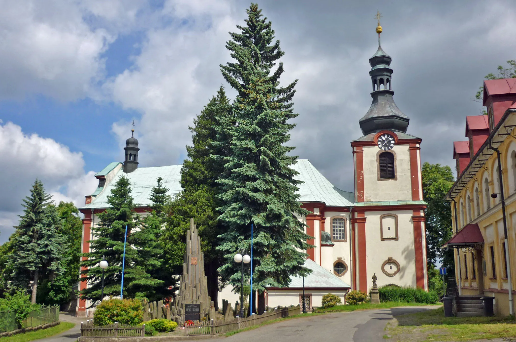 Photo showing: Stadtpfarrkirche Hl. Johannes der Täufer in Steinschönau (Kamenický Šenov) in Nordböhmen