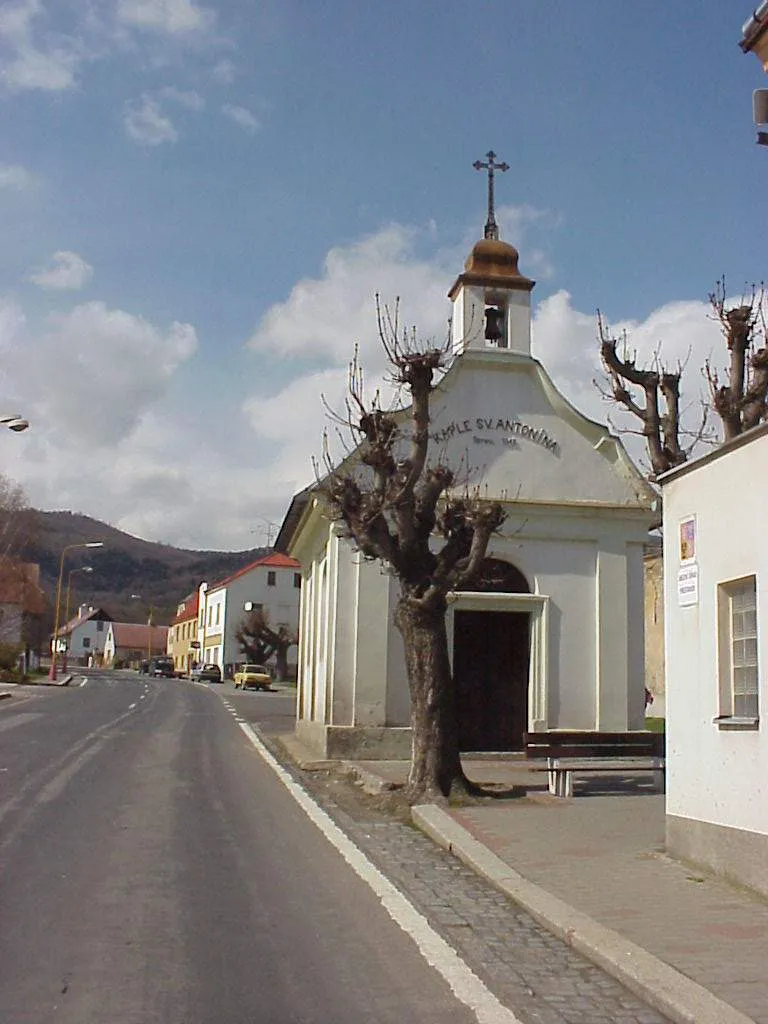 Photo showing: Saint Anthony chapel in Přestanov, Ústí nad Labem District, Czech Republic.