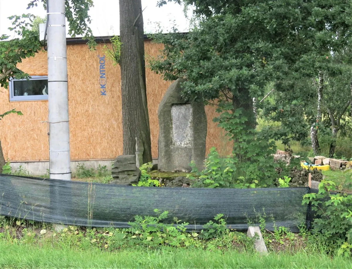 Photo showing: Memorial in Staré Křečany in Děčín District – entry no. 37801.