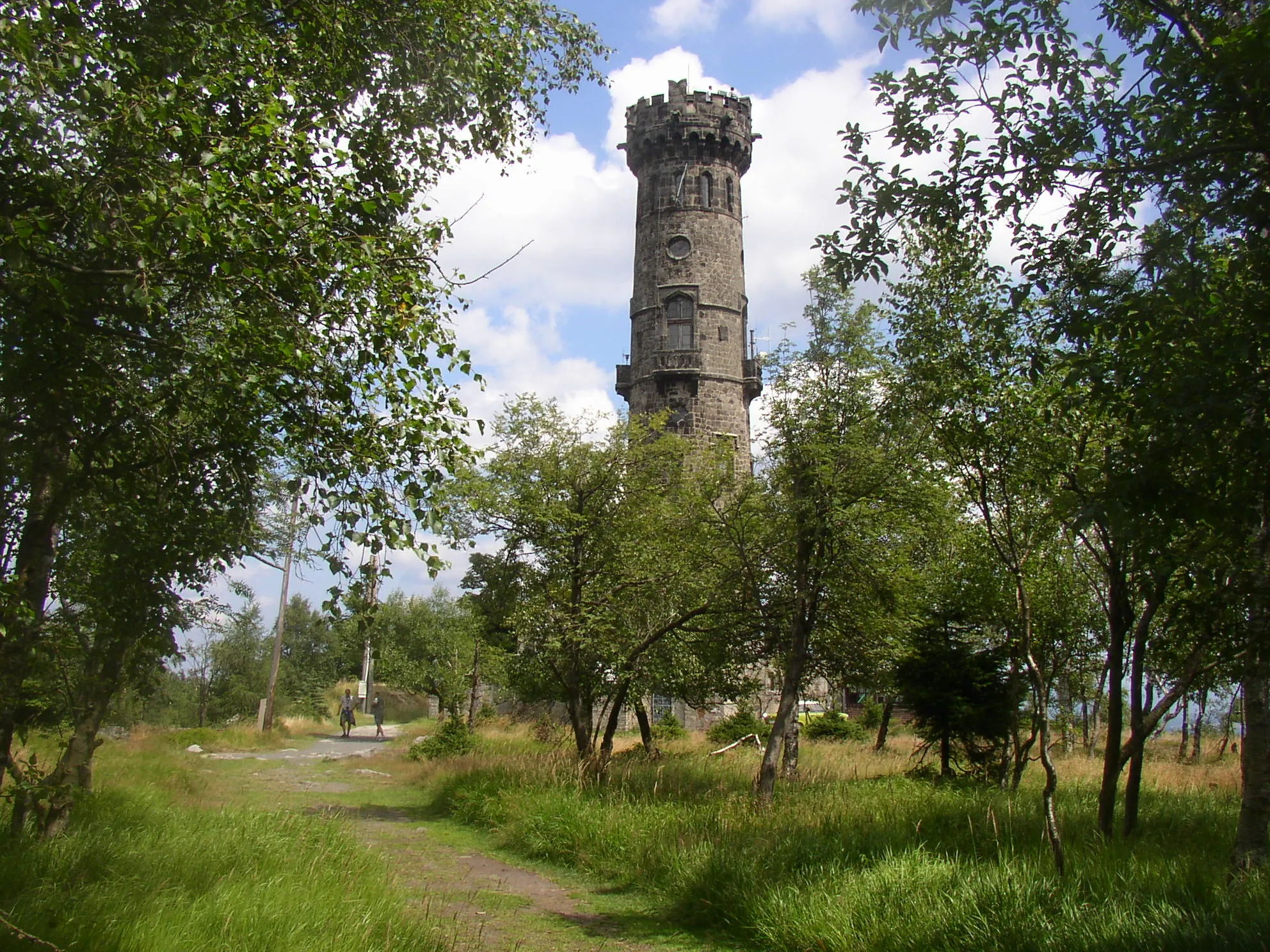 Photo showing: Stone lookout tower from 1864 at Děčínský Sněžník (723 m), a table mountain near Děčín, Czech Republic.