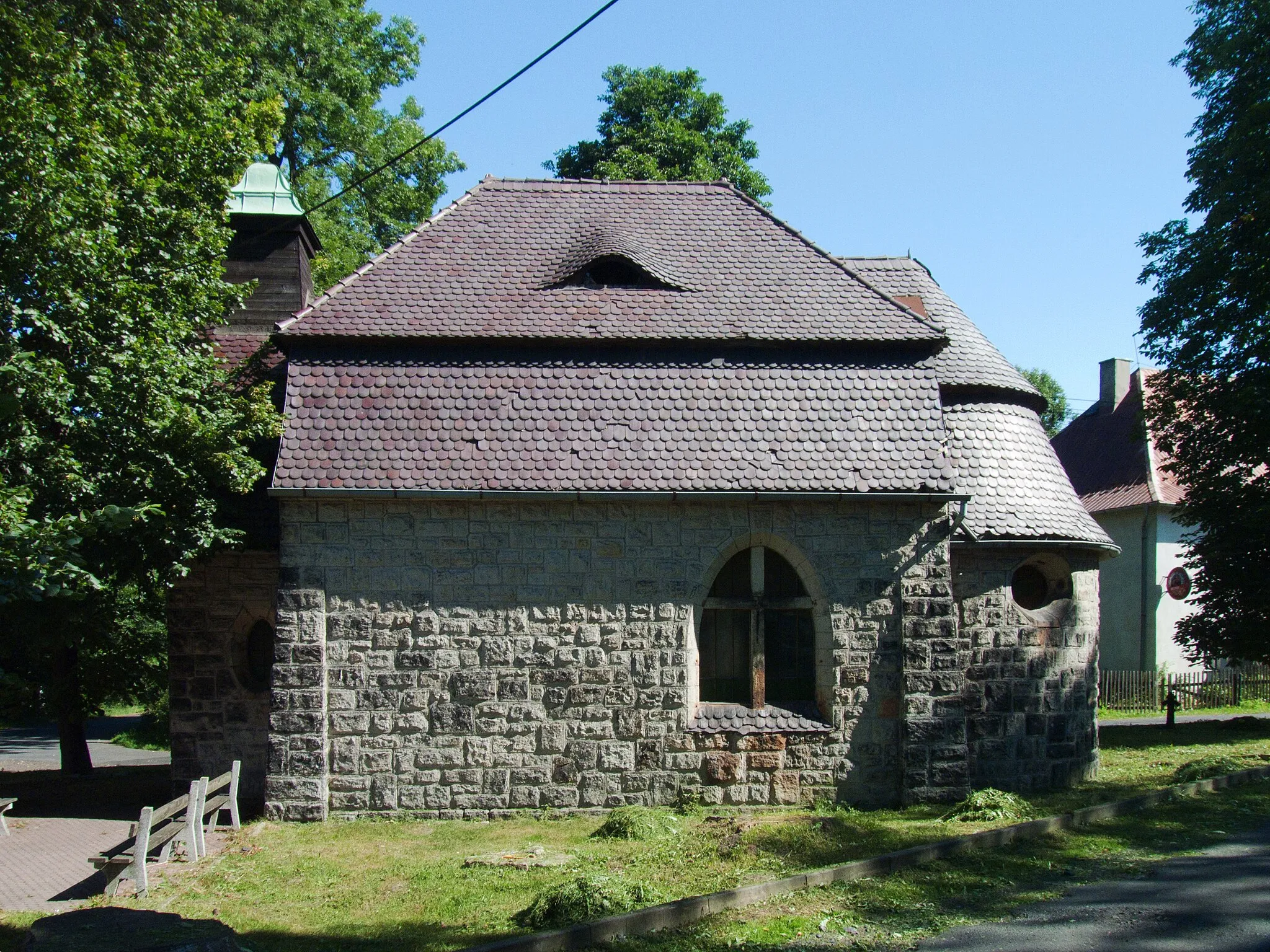 Photo showing: Chapel in the village of Sněžník, part of the town of Jílové, Děčín District, Czech Republic