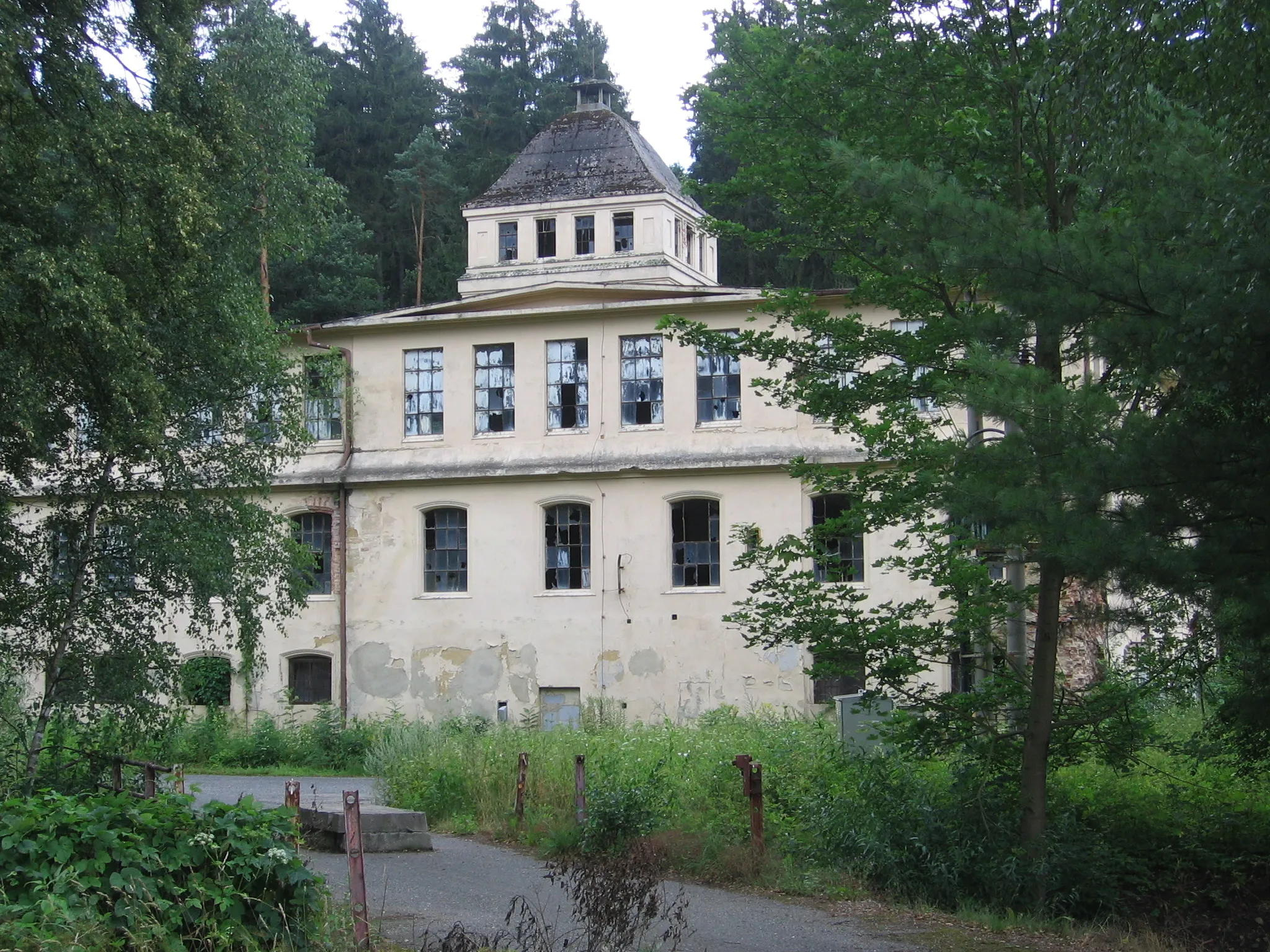 Photo showing: Rabštejn Underground Factory - surface industrial works, originally textile works (near Česká Kamenice, Czech Republic)