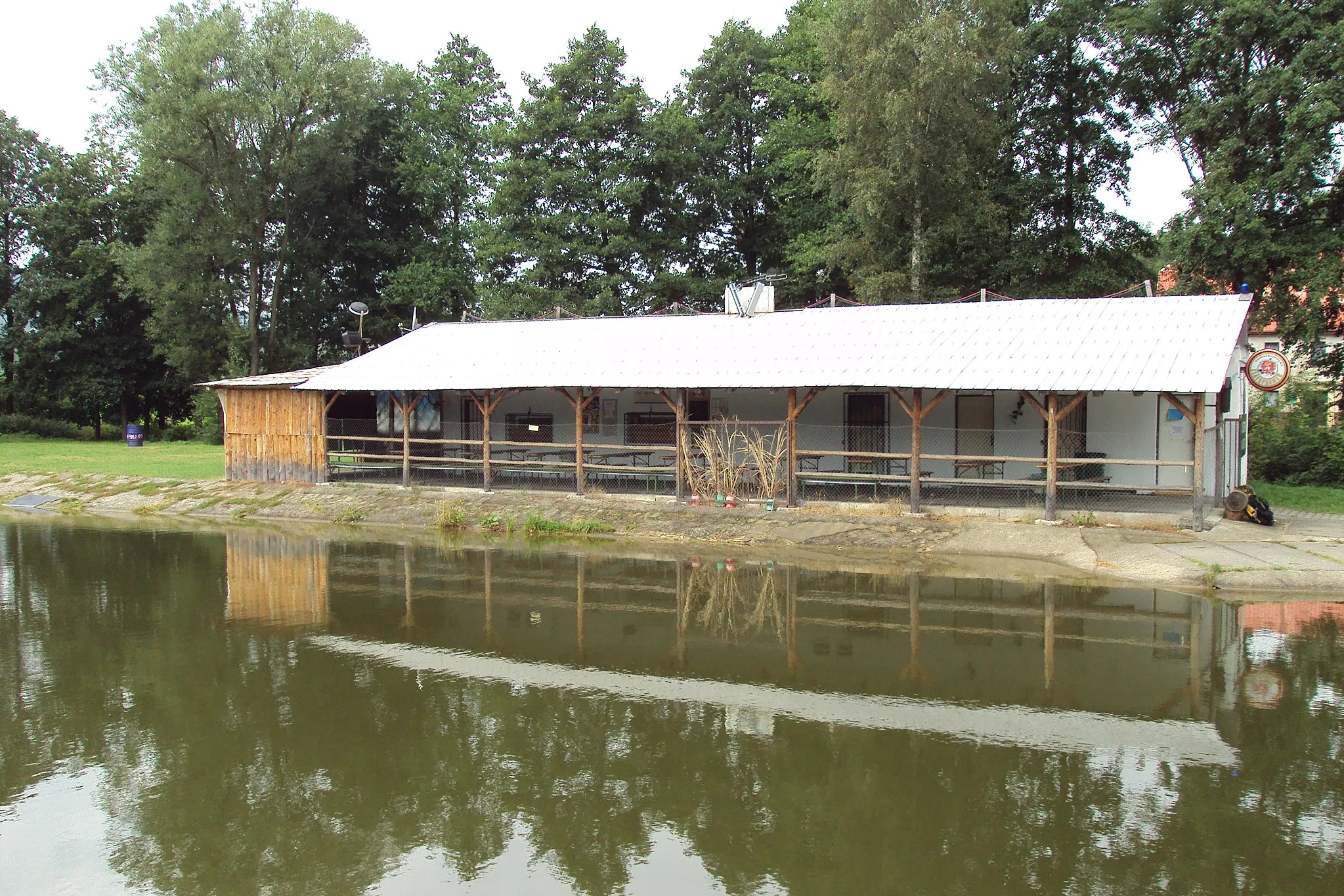 Photo showing: Koupaliště Dolní Podluží, kiosek