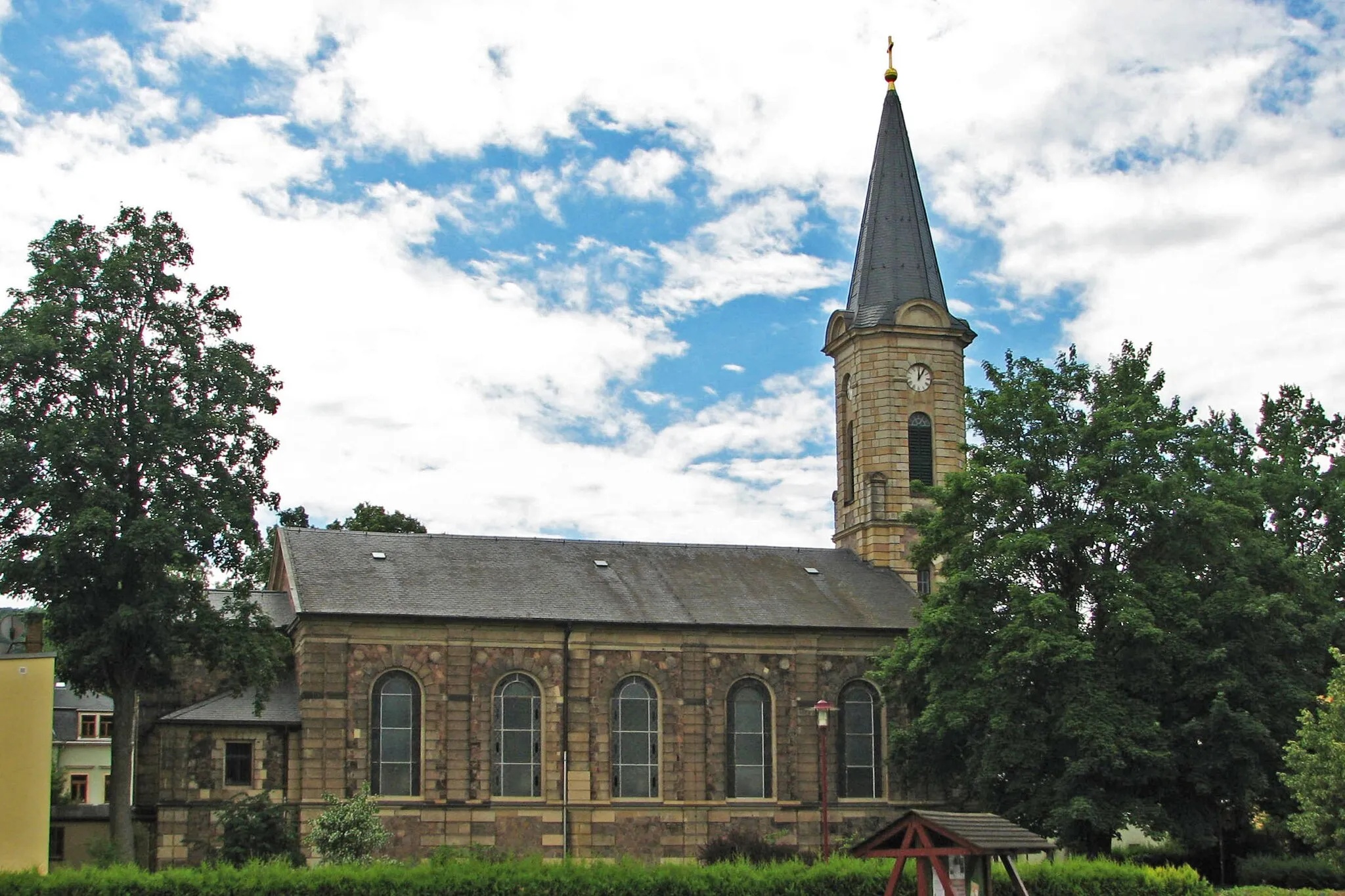 Photo showing: Die Emmauskirche in Freital-Potschappel.