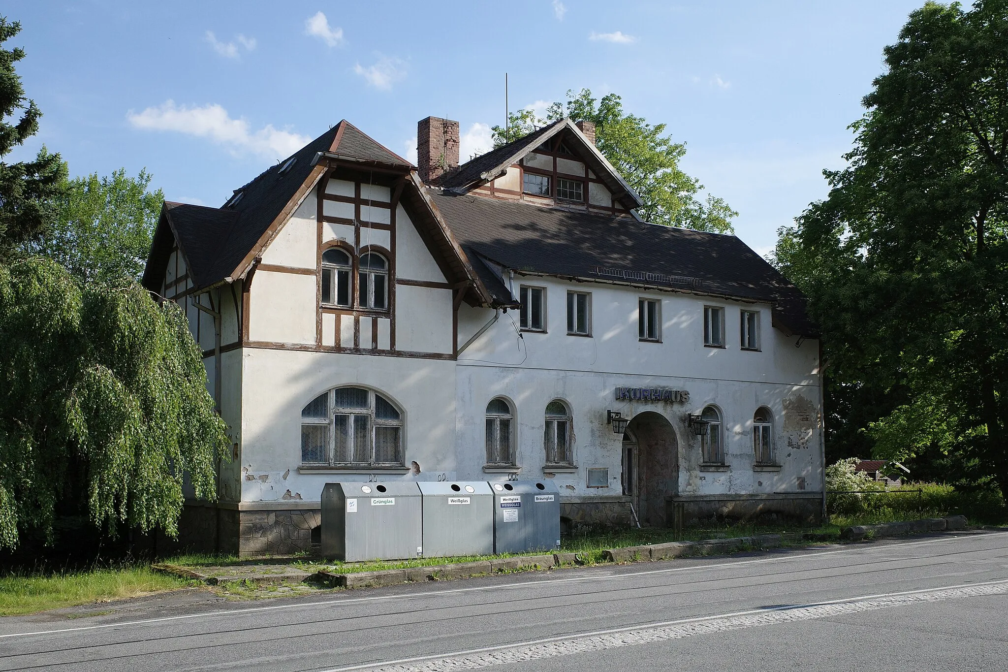 Photo showing: Oybin, Ortsteil Lückendorf, Kammstraße 5, Kurhaus. (Kulturdenkmal im Freistaat Sachsen, Obj.-Dok.-Nr.: 09273703)