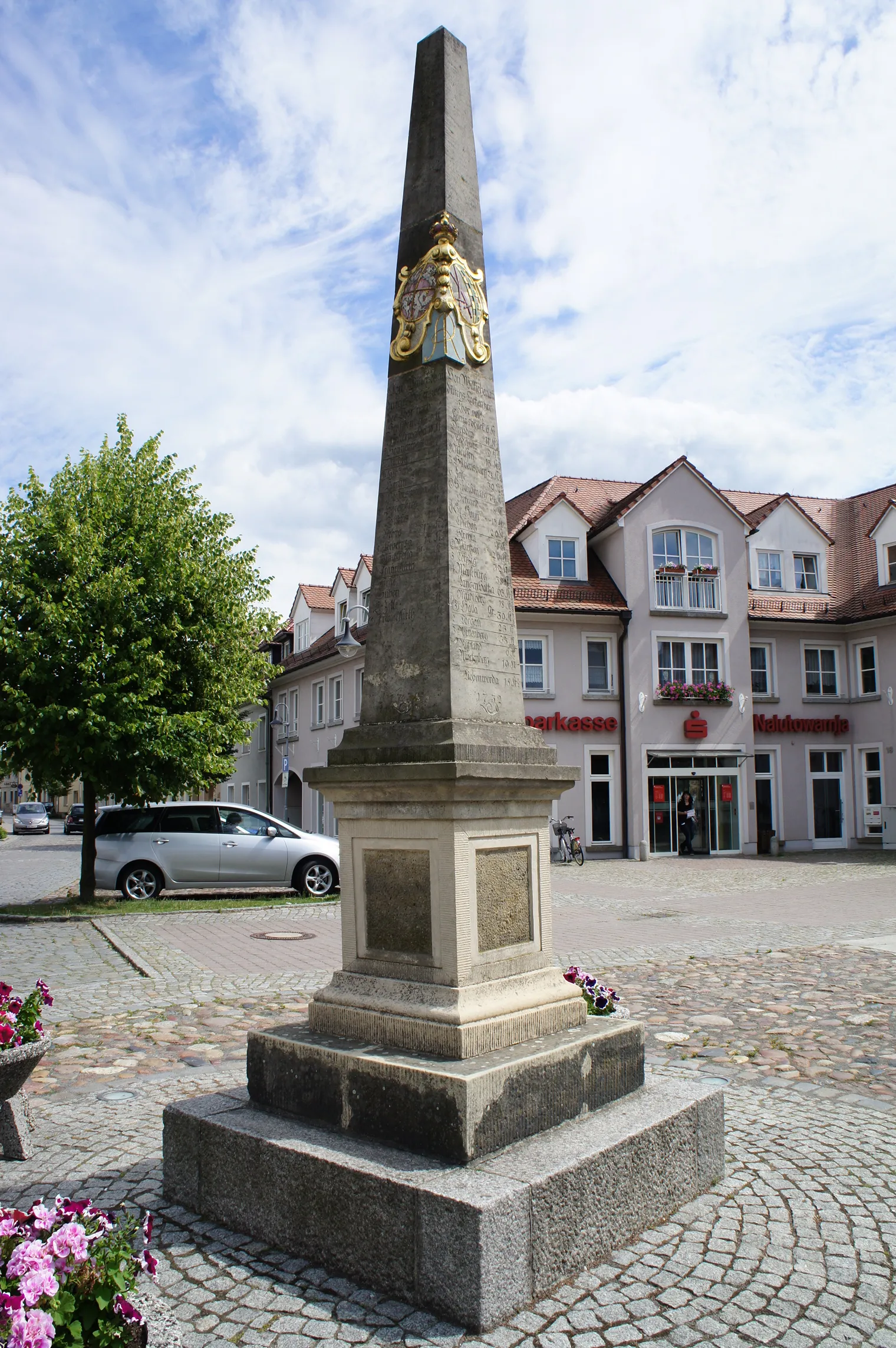 Photo showing: Wittichenau.

Postmeilensäule