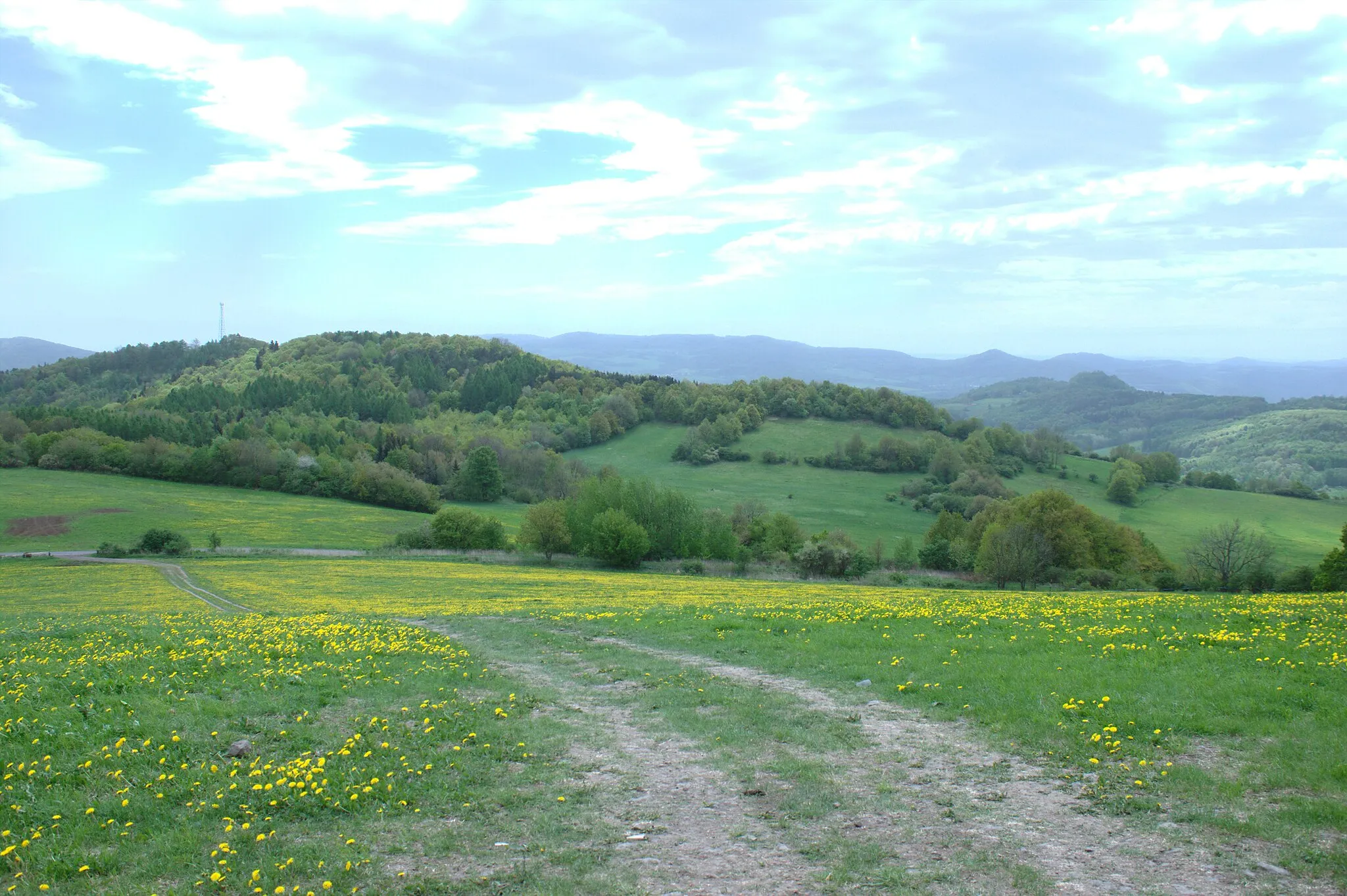 Photo showing: View of the countryside from Javorský vrch, Ústí Region, CZ
