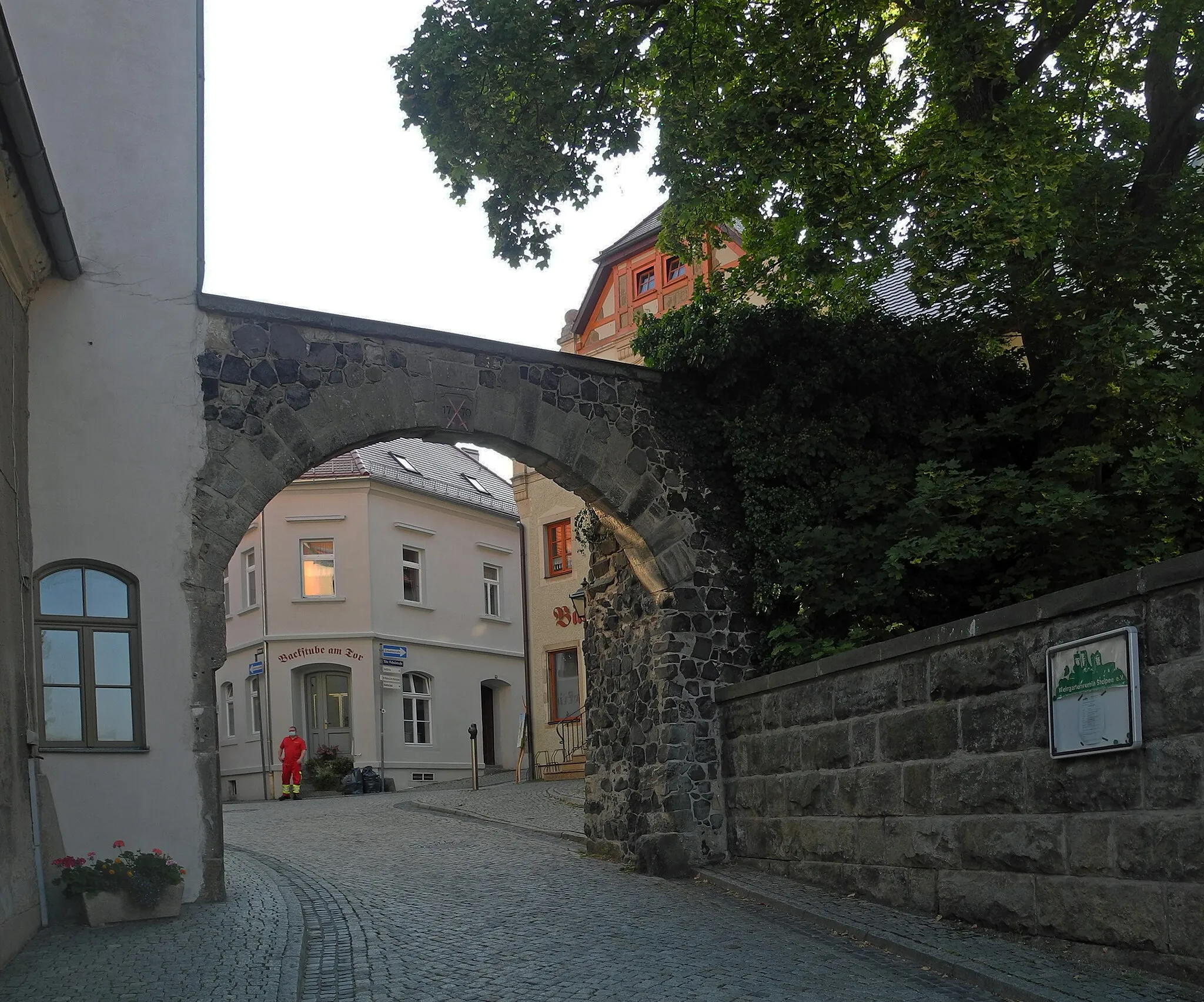 Photo showing: Das Niedertor in Stolpen, bei Dresdner Str. 20-22