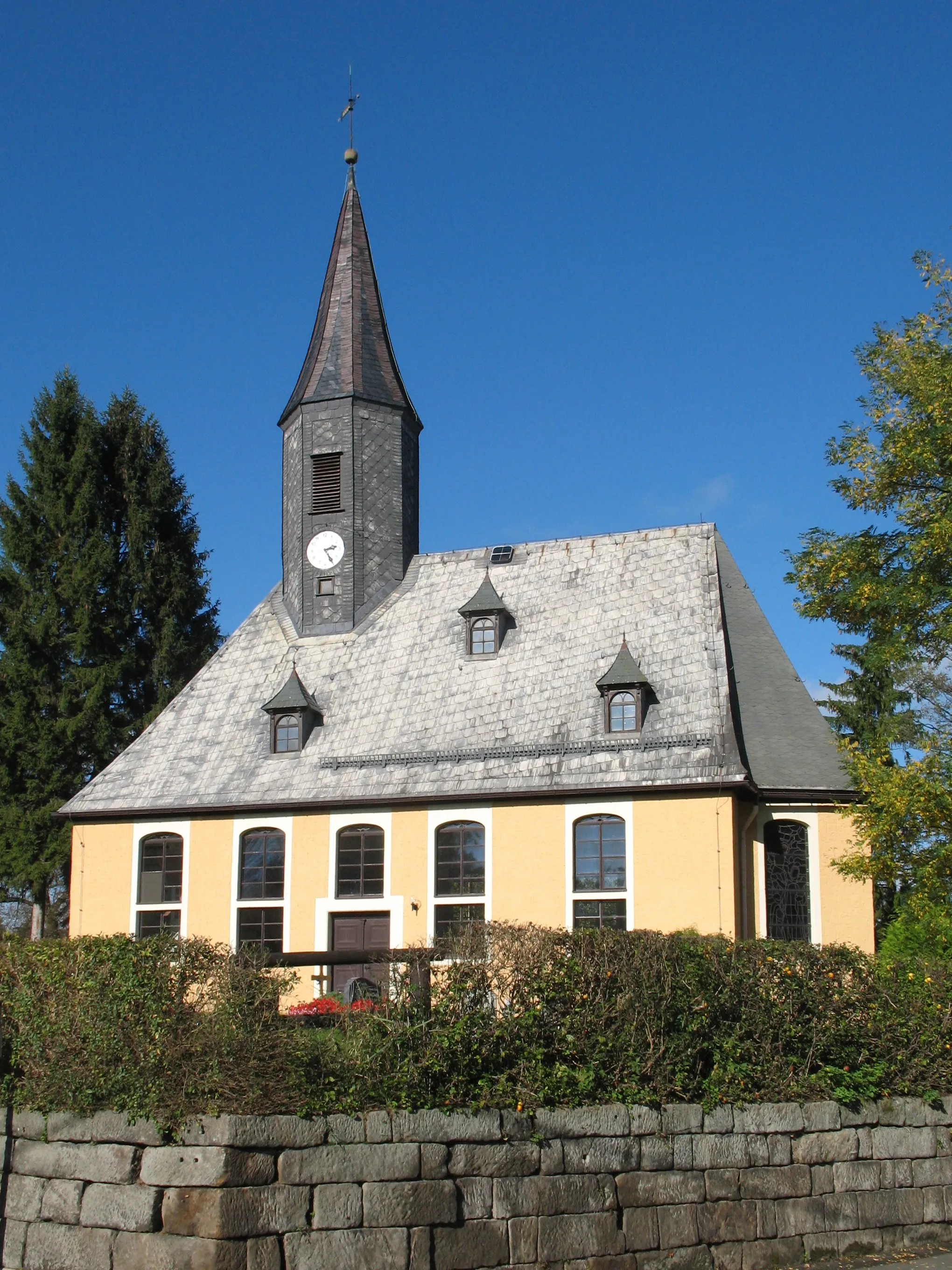 Photo showing: Church in Hohnstein-Rathewalde in Saxony, Germany