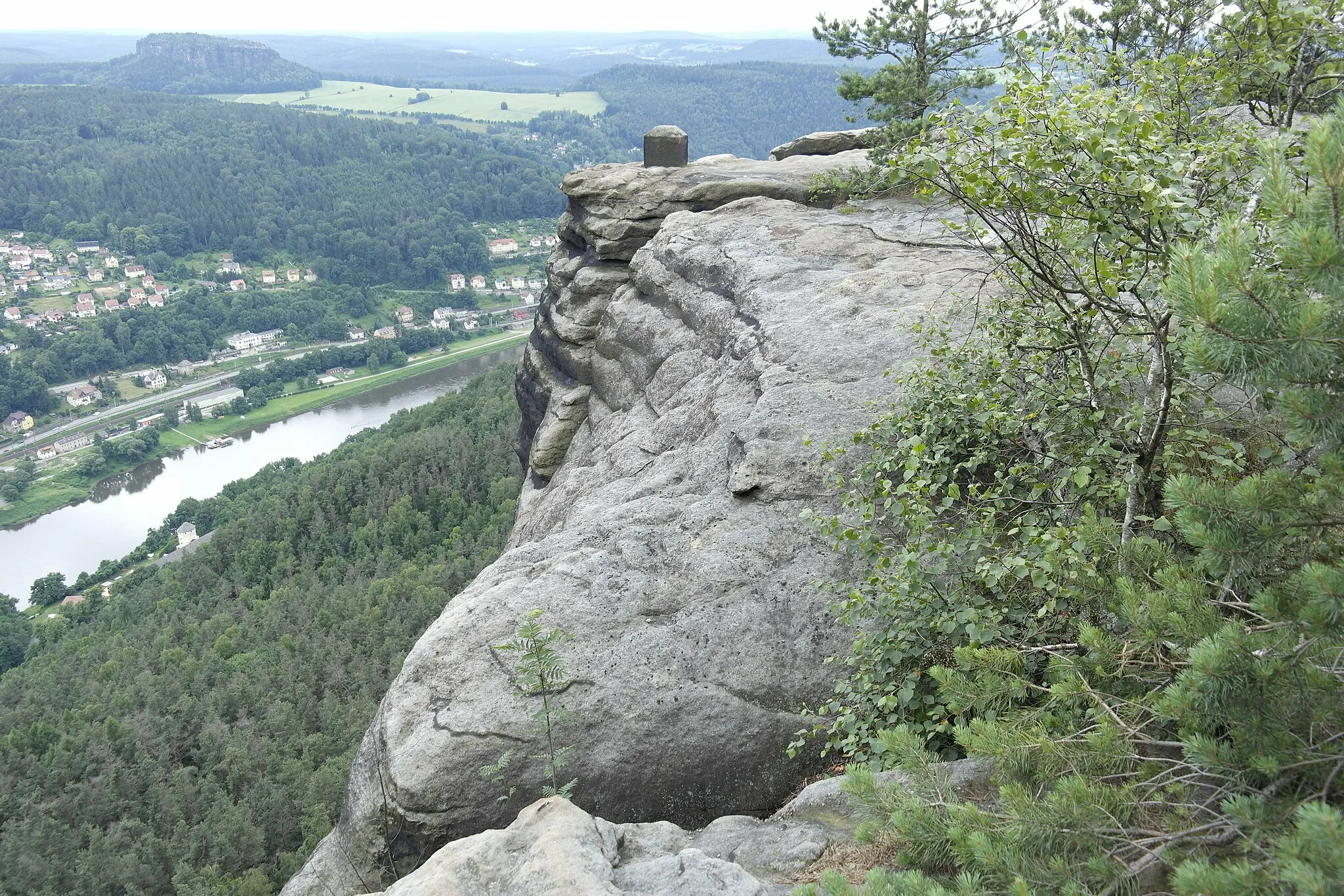 Photo showing: Lilienstein Juni 2016: Bilck von der Aussichtsplattform