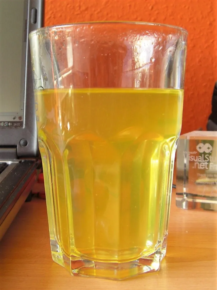 Photo showing: Ein Glas Brause mit Zitronen-Geschmack.
