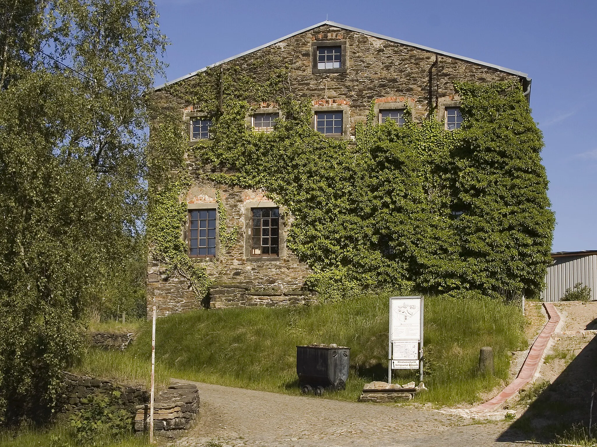 Photo showing: Freiberg (Saxony), former mine "Abrahamschacht"