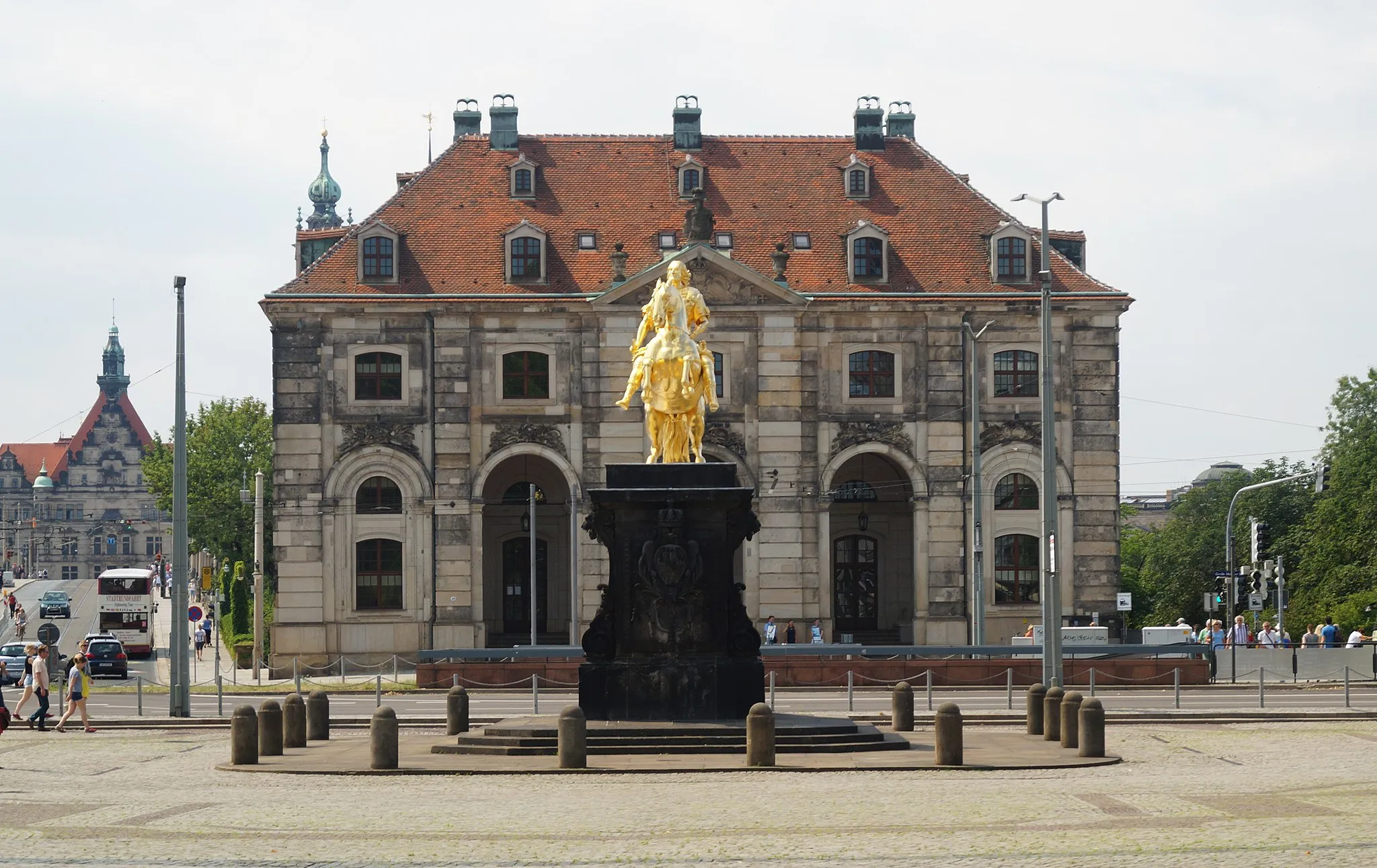 Photo showing: Blockhaus und Goldener Reiter in Dresden-Neustadt