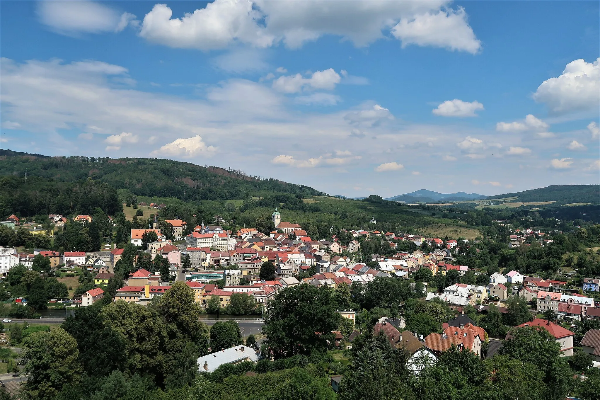 Photo showing: Panorama města z Ploučnické vyhlídky