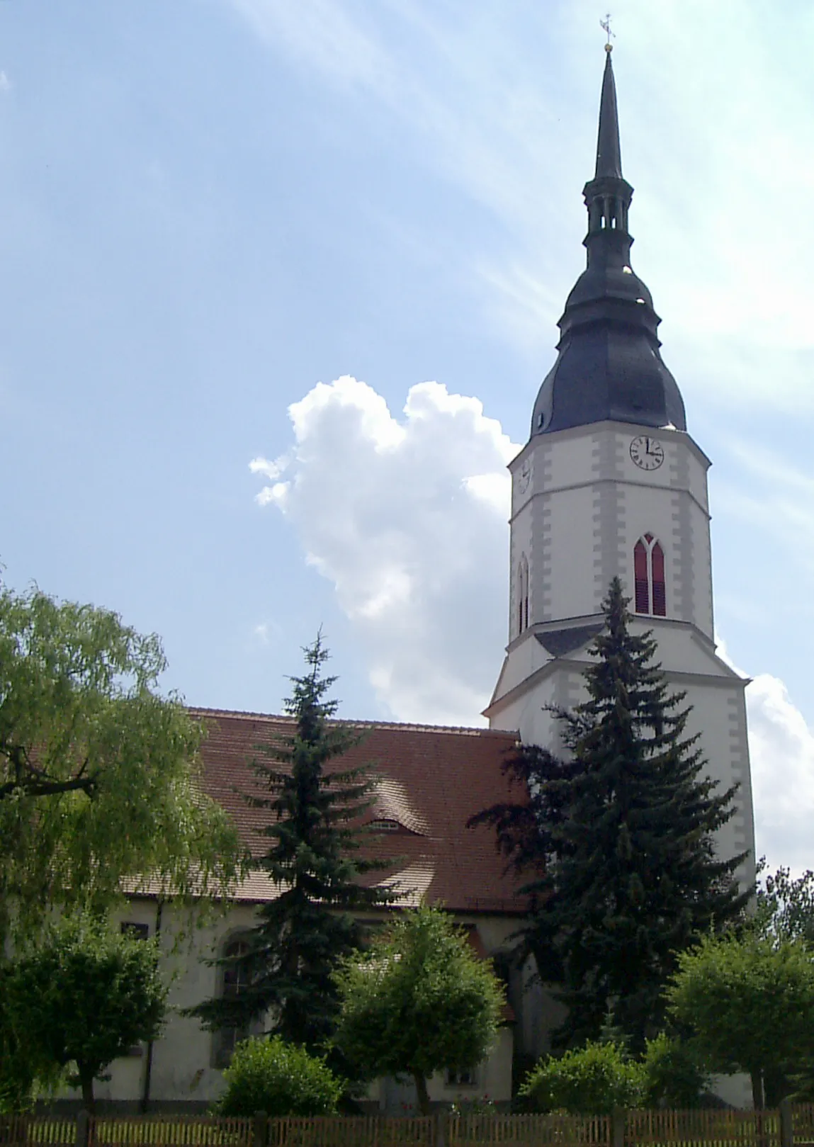 Photo showing: Gotische Kirche in Großthiemig (um 1400)