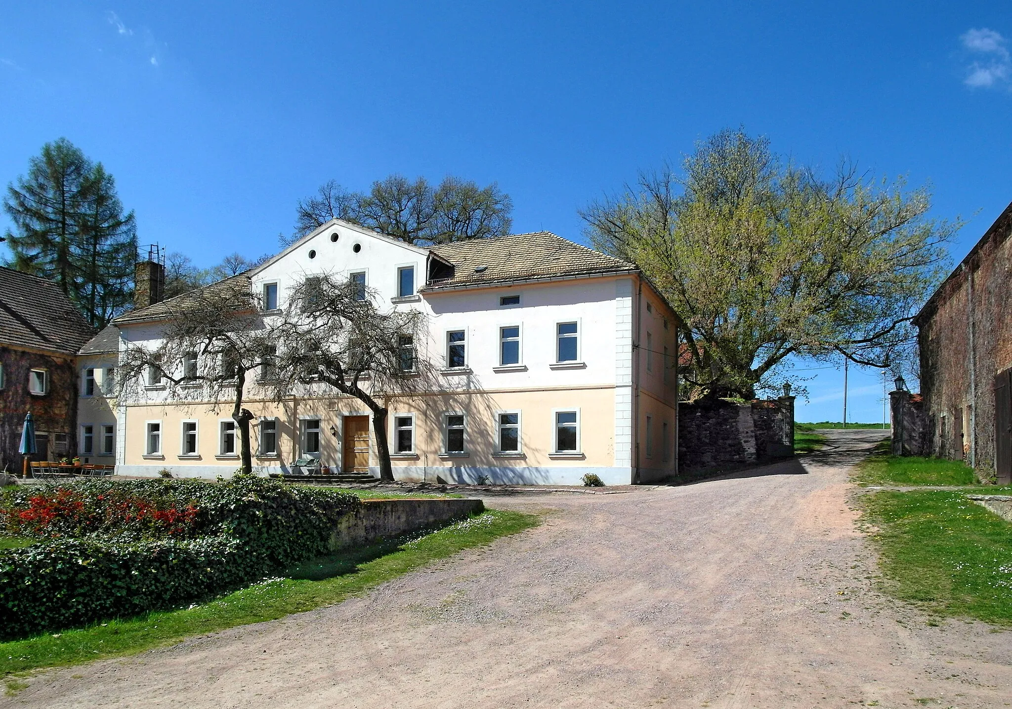 Photo showing: 20.04.2015    04720   Gödelitz (Mochau): Gut Gödelitz, Gödelitz 1. Sitz des "Ost-West-Forum Gut Gödelitz".                 [SAM9977.JPG]20150420710DR.JPG(c)Blobelt