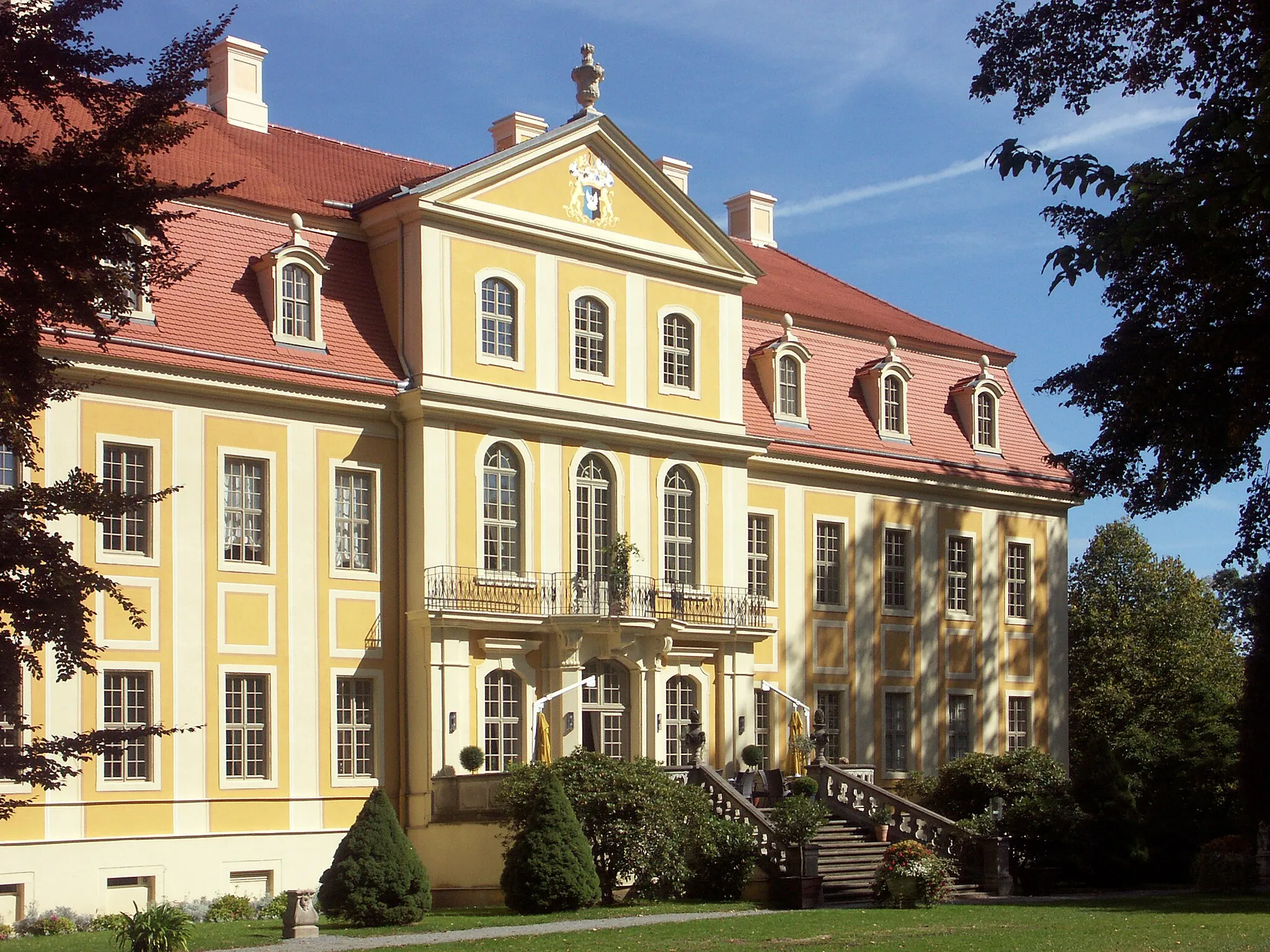 Photo showing: Barockschloss Rammenau. Gartenseite