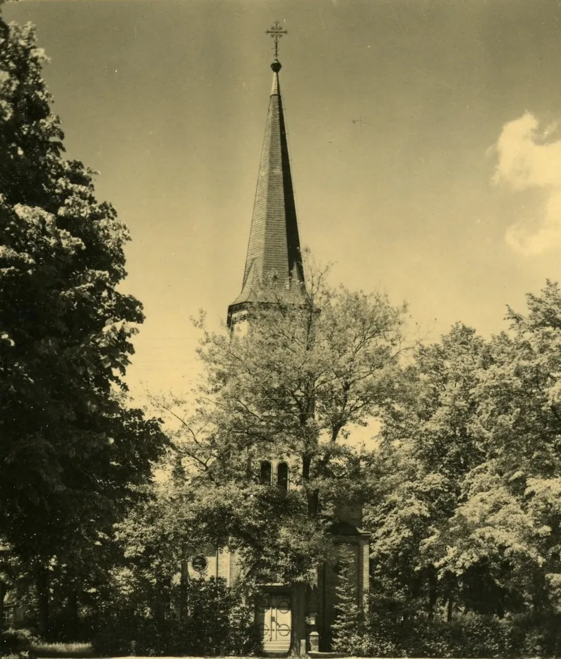 Photo showing: Gröditz; evangelische Kirche