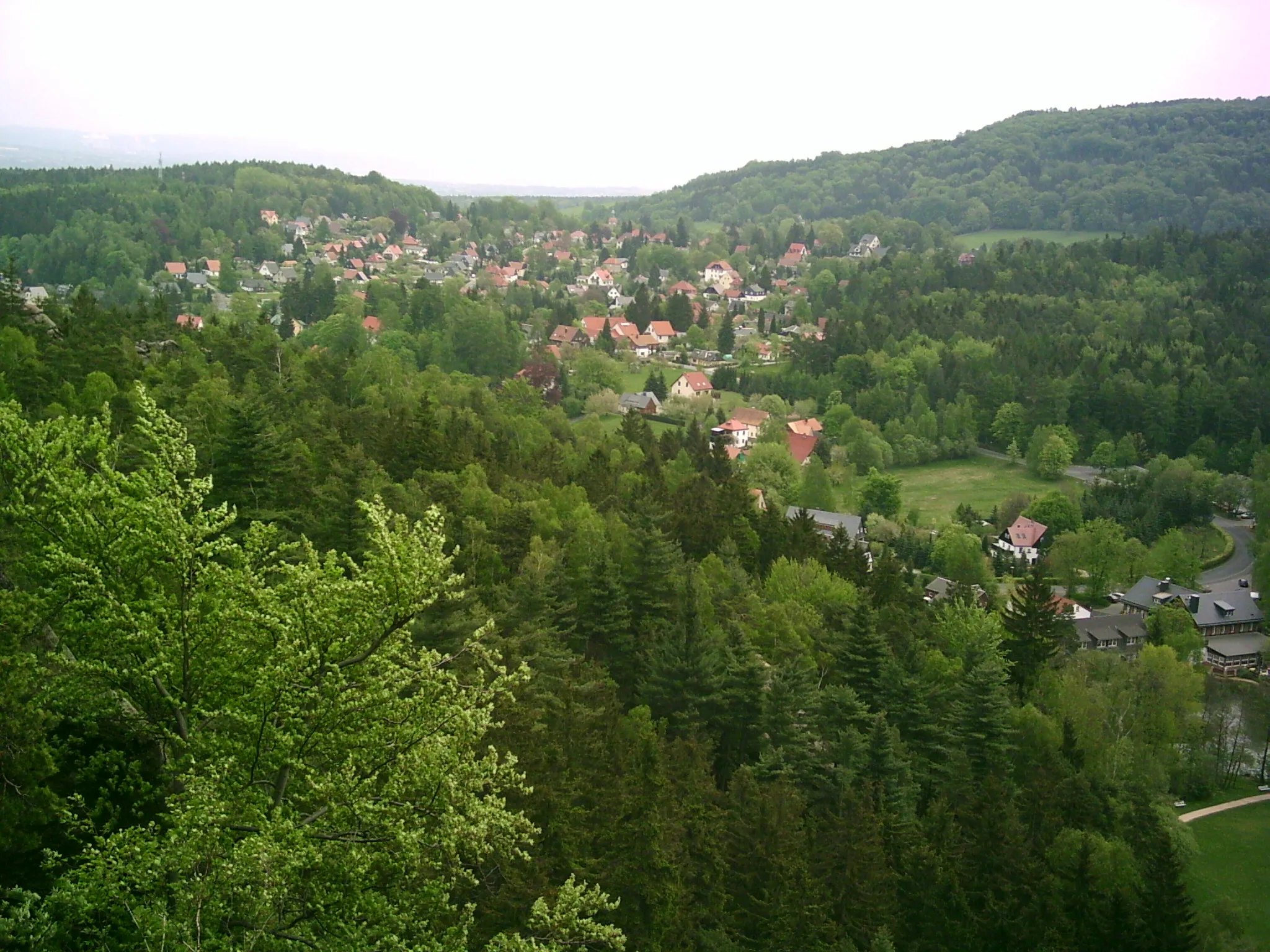 Photo showing: The village Jonsdorf in the Lusatian mountains.