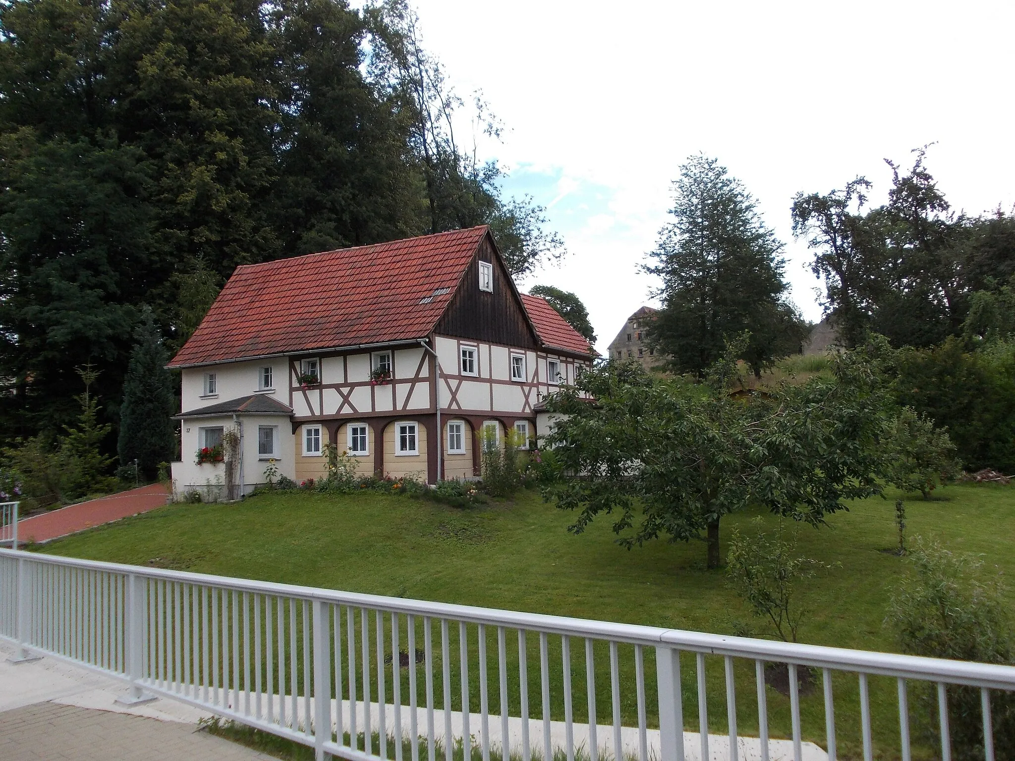 Photo showing: Umgebindehaus at Hauptstrasse (No. 37) in Mittelherwigsdorf (Görlitz district, Saxony)