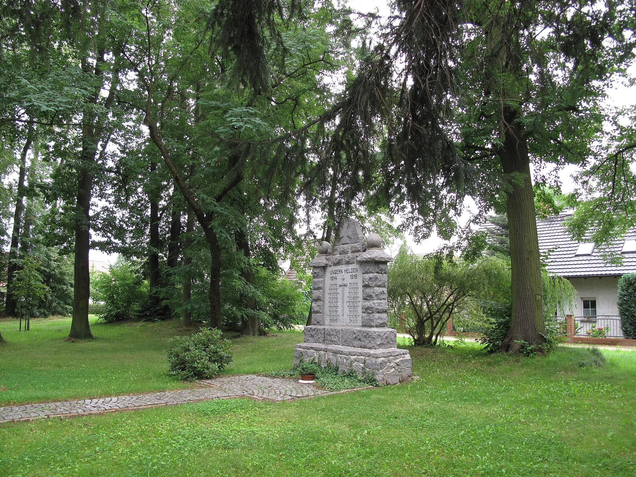 Photo showing: Memorial to the soldiers fallen in World War I from Kodersdorf