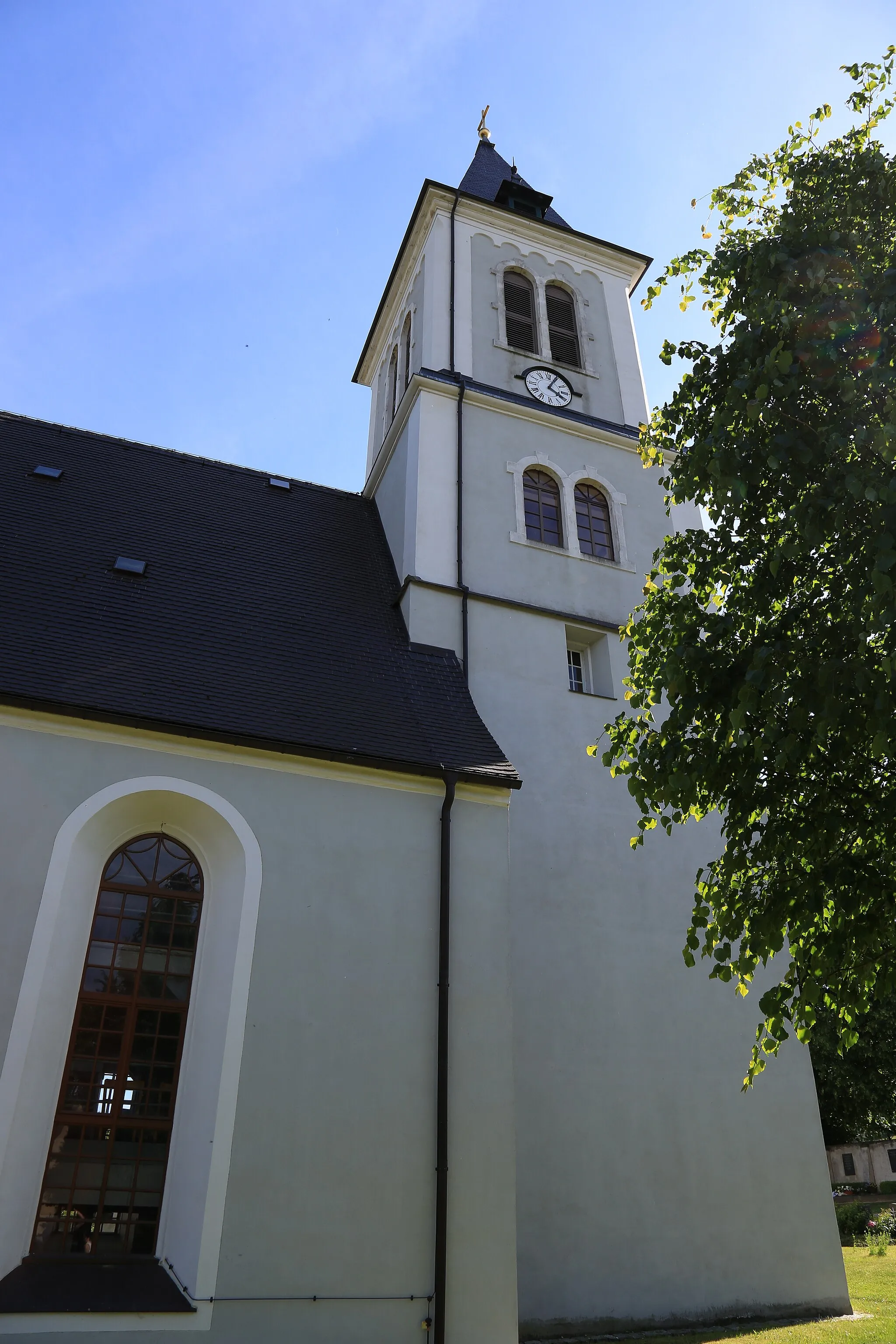 Photo showing: Kirche Großdrebnitz Mai 2017 (3)