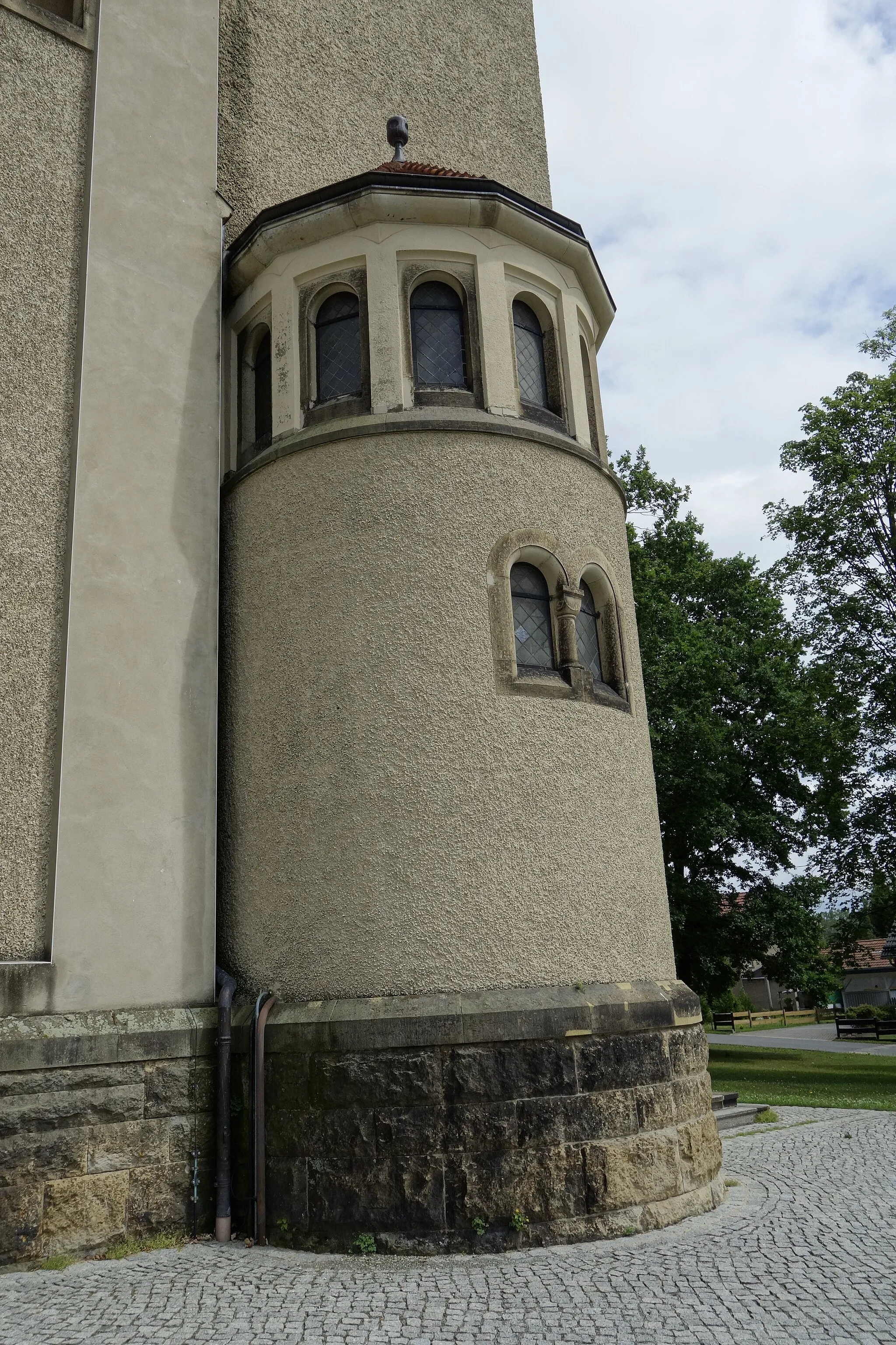 Photo showing: Kirche Bretnig Juli 2017 (6)