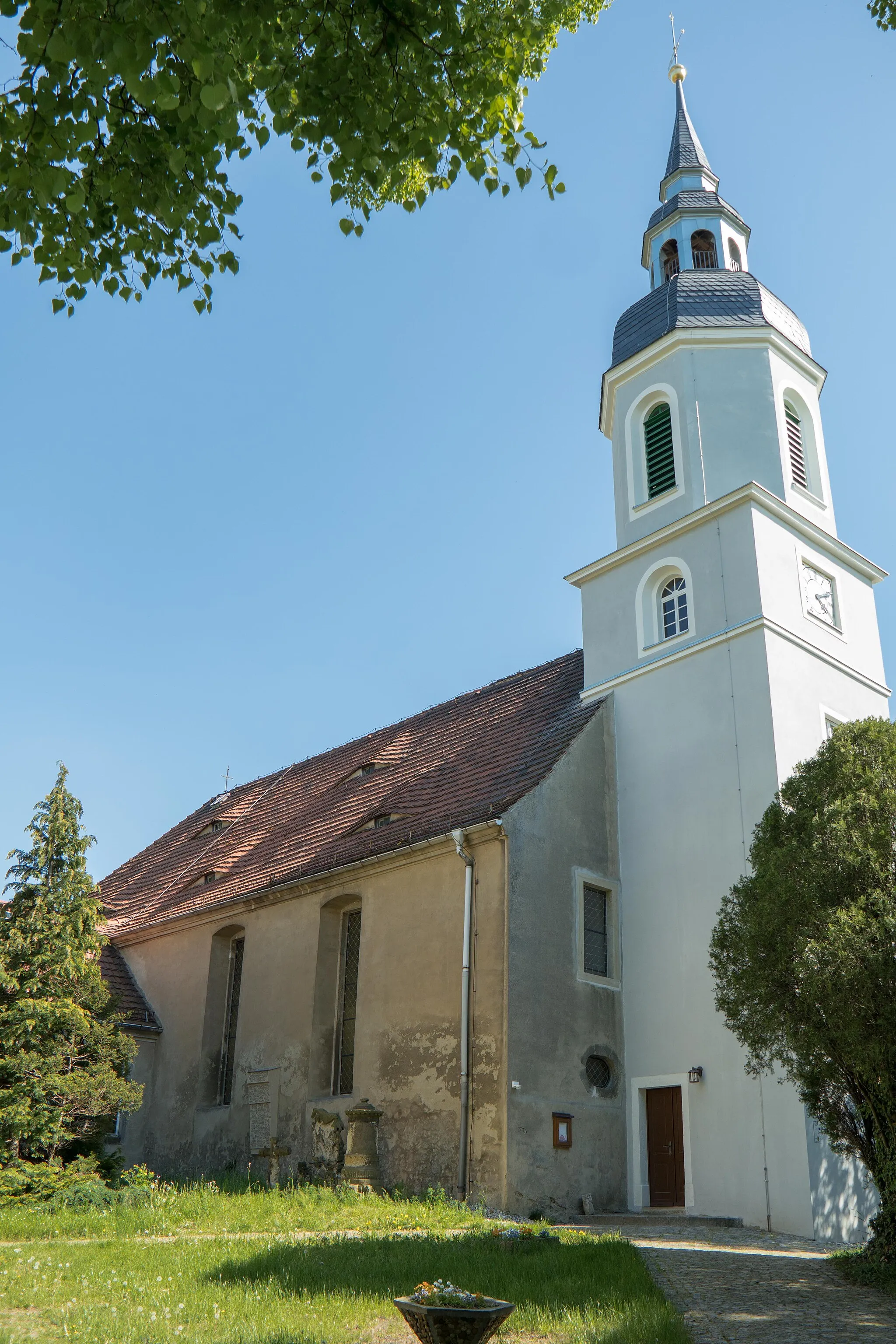 Photo showing: Kirche Skassa