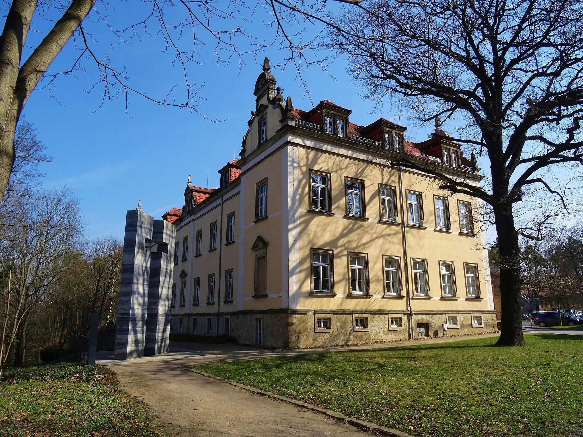 Photo showing: The Human rights memorial Castle-Fortress Sonnenstein in Pirna's old-town.