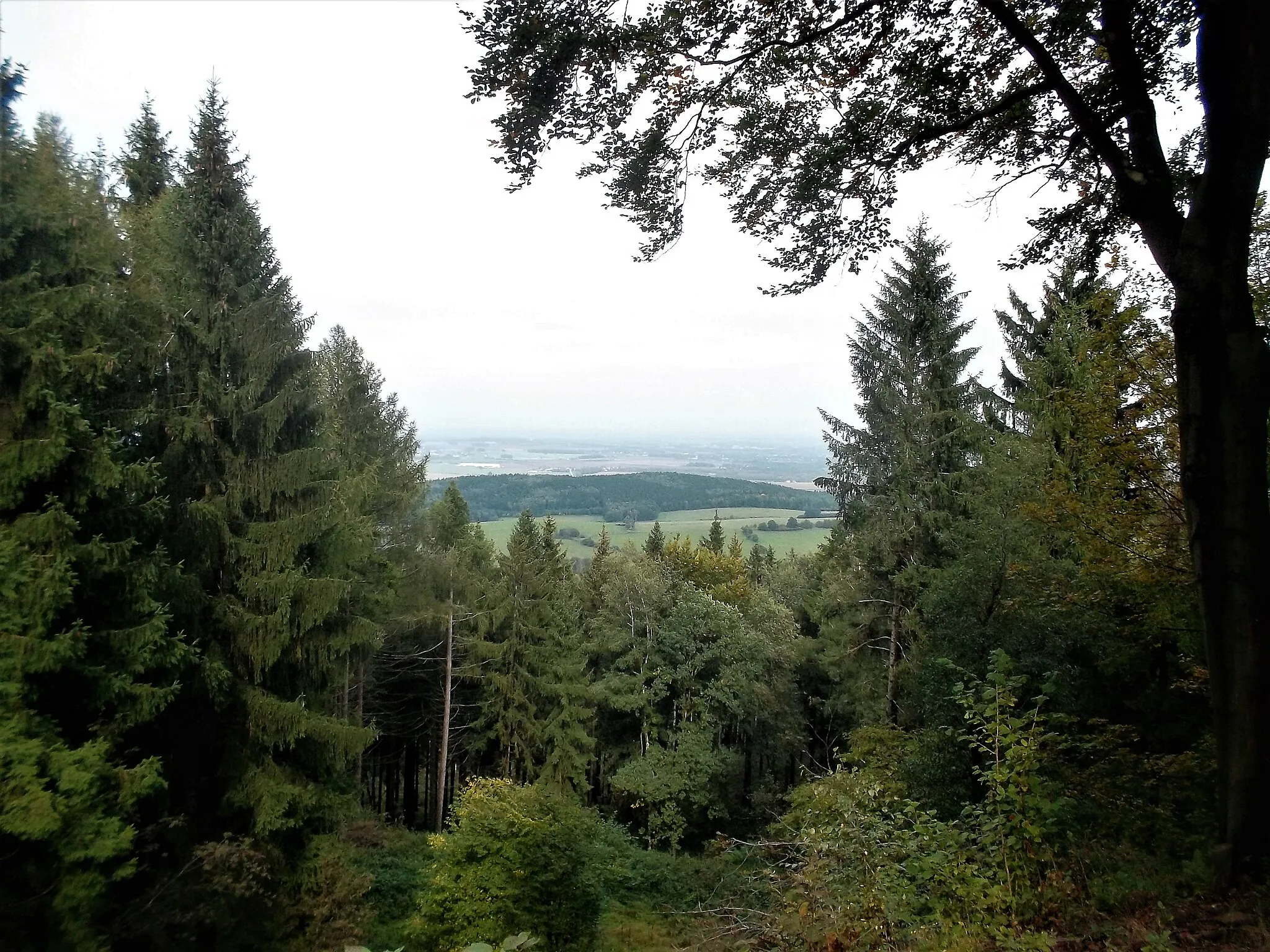 Photo showing: Blick Richtung Bautzen vom Aussichtspunkt Bautzenblick beim Berggasthof Pichobaude