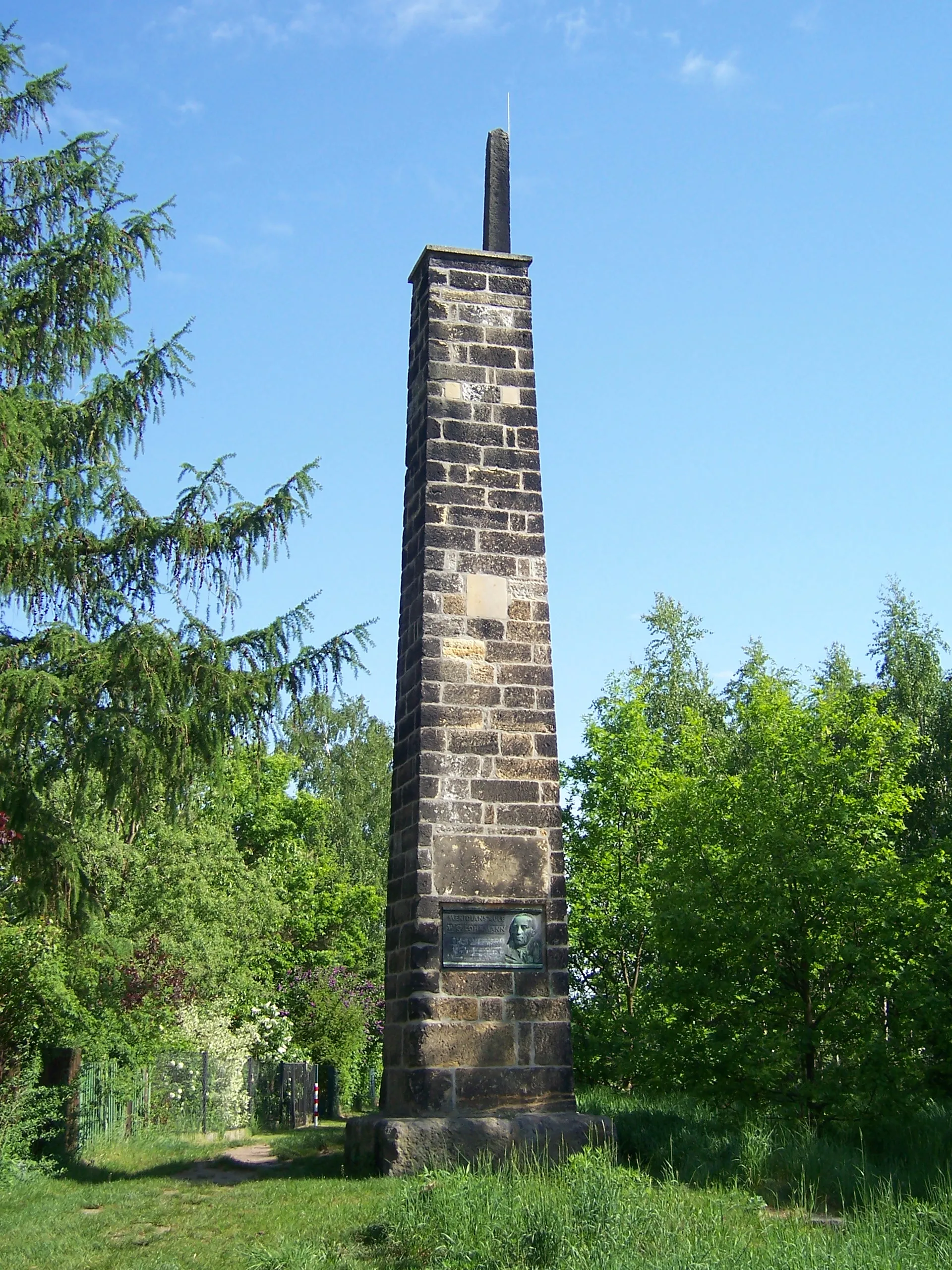 Photo showing: Meridiansäule von Wilhelm Gotthelf Lohrmann in Dresden-Rähnitz