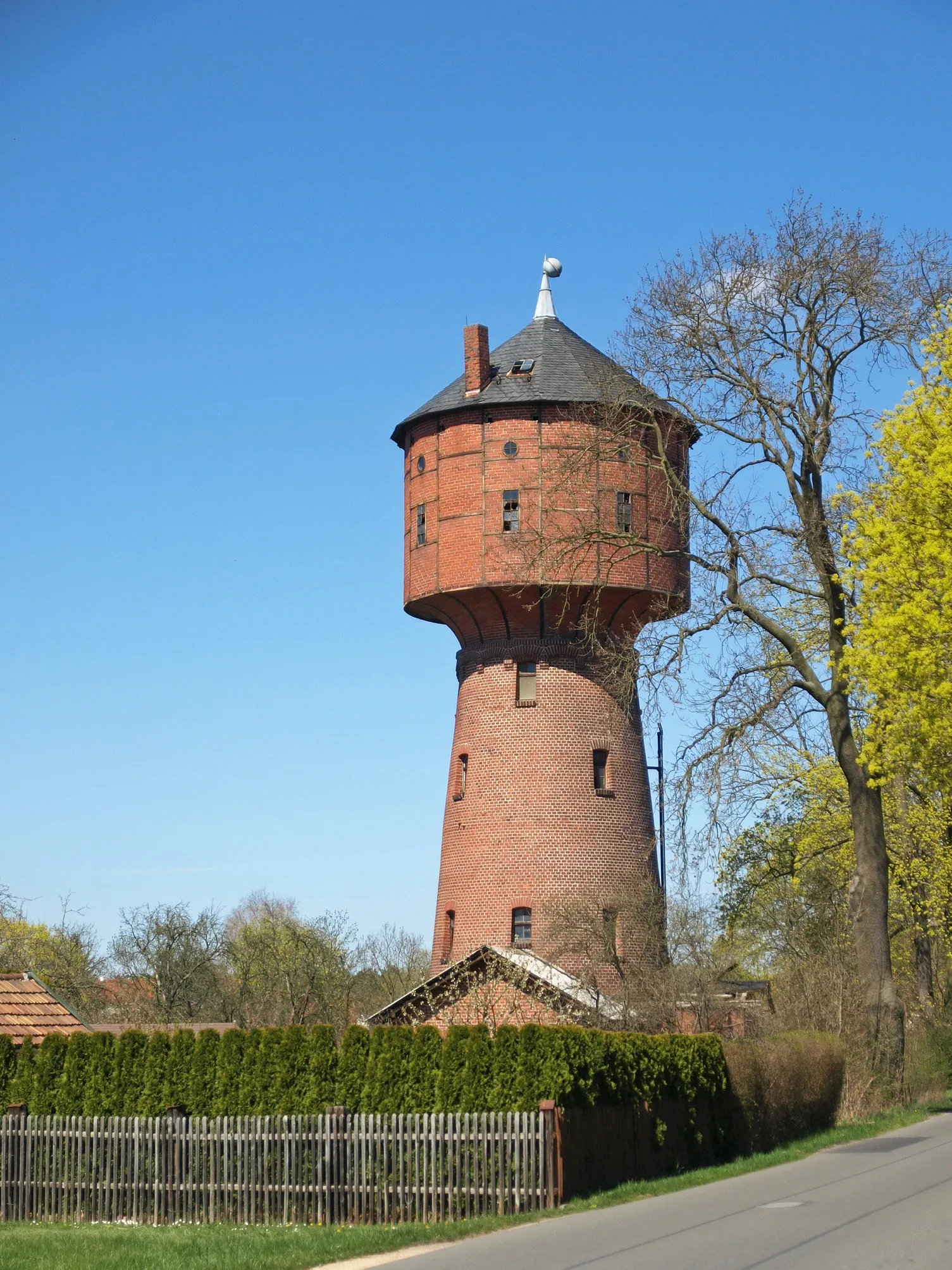 Photo showing: Wasserturm Uhsmannsdorf