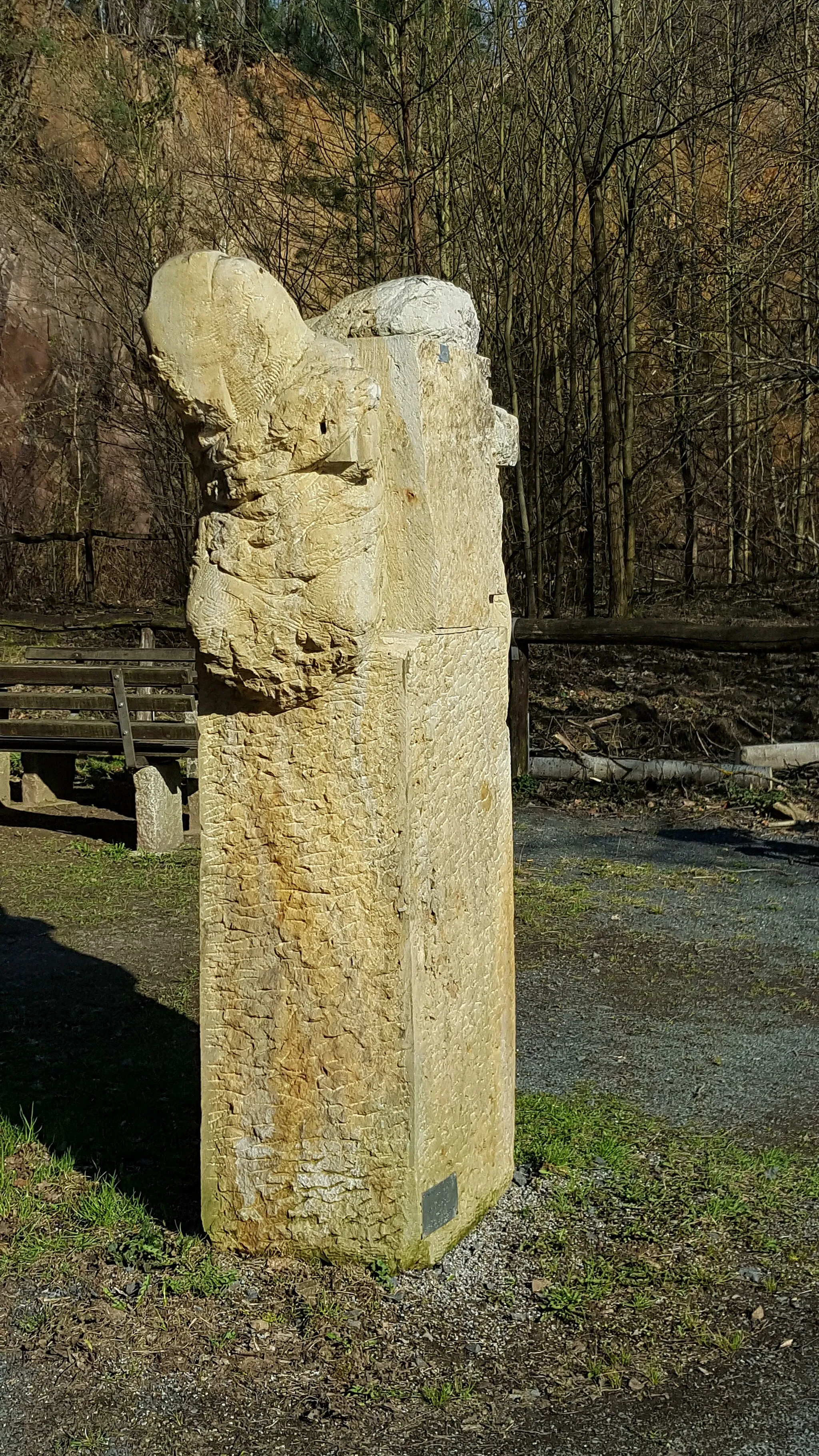 Photo showing: 3. Internationales Bildhauersymposium Moritzburg 2006. Skulptur von Libor Pisklak. Aufgestellt am Spitzgrund Weinböhla/G-Weg.