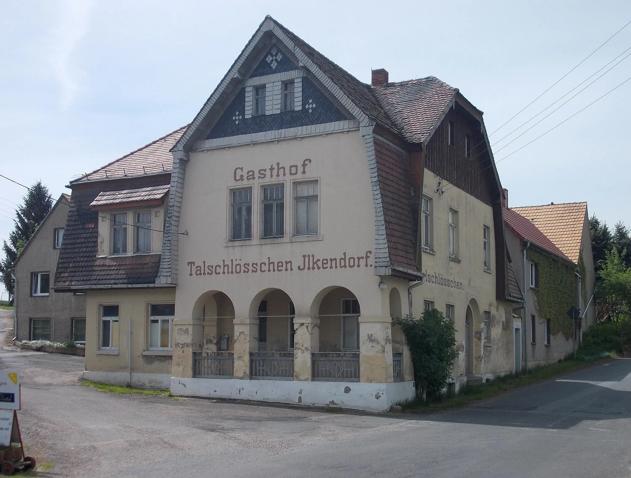 Photo showing: Former Talschlösschen inn in Ilkendorf (Nossen, Meissen district, Saxony)