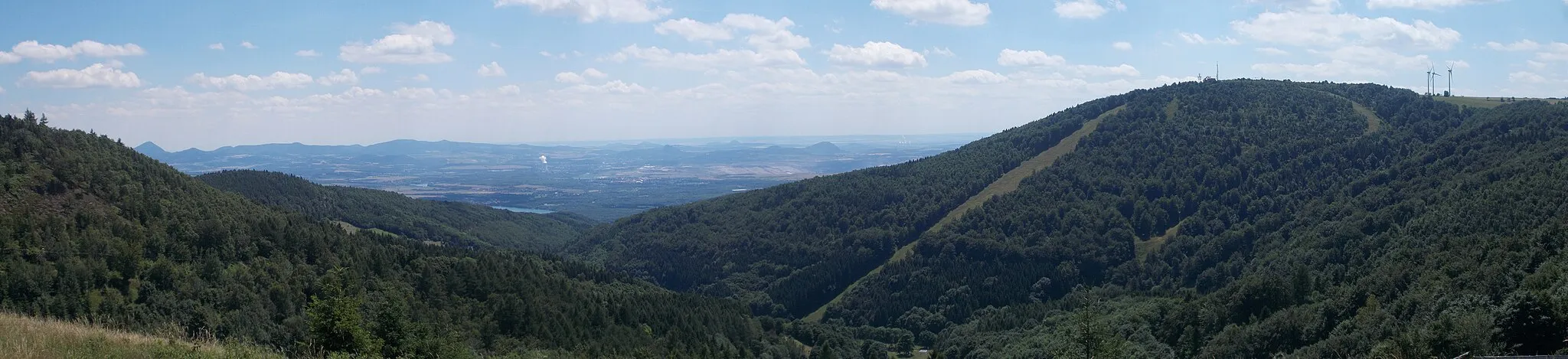 Photo showing: 2016 Böhmisches Mittelgebirge - Blick vom Südhang des Osterzgebirges