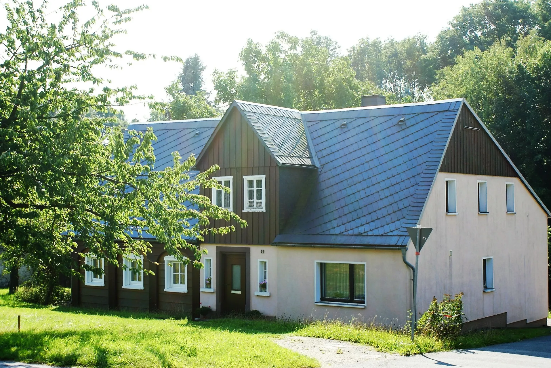 Photo showing: Neueibau, Dorfstraße 11, Wohnhaus