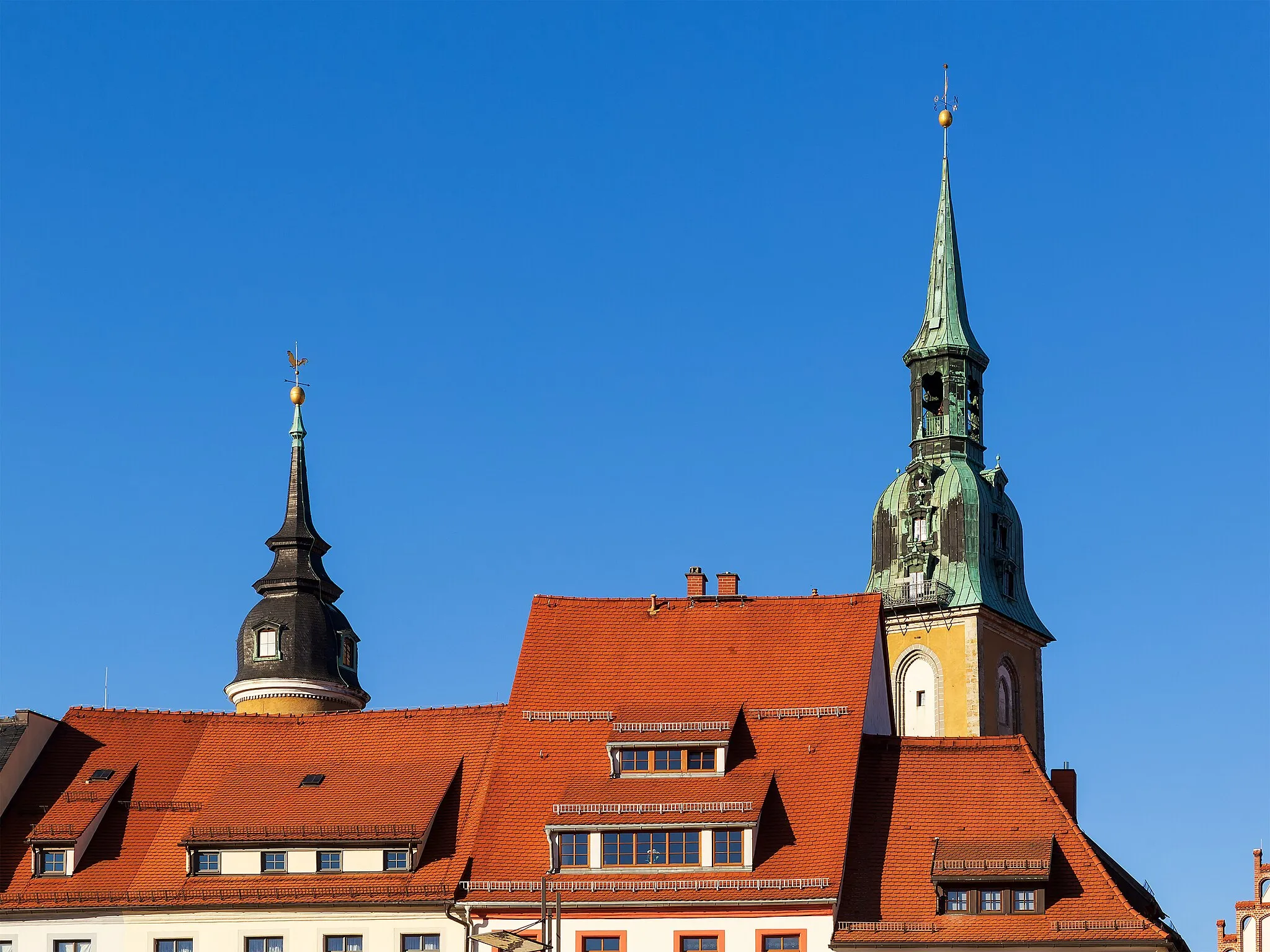 Photo showing: Freiberg, Saxony, the towers of St. Petri as seen from the Obermarkt