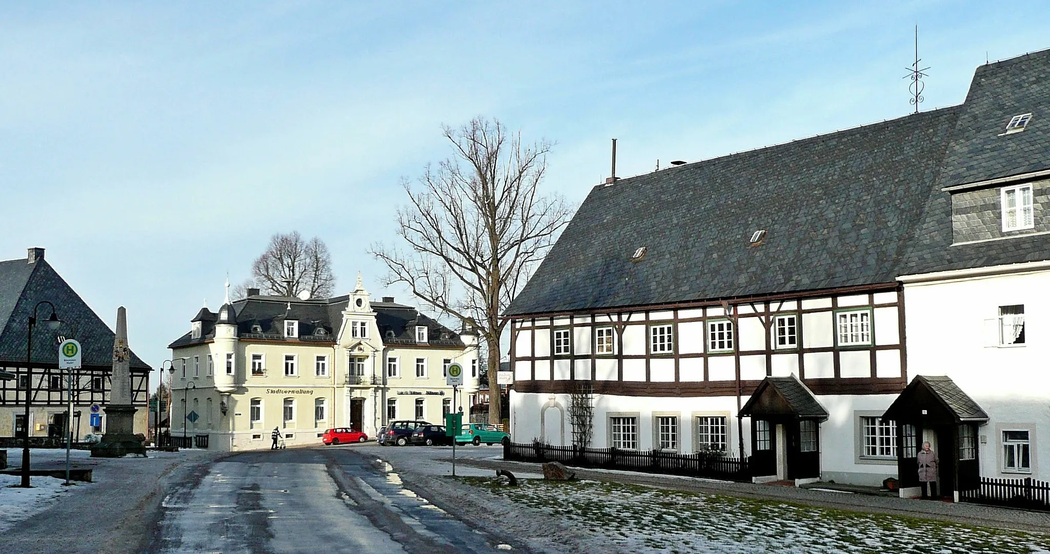 Photo showing: This image shows the marketplace in Bärenstein near Altenberg in Saxony.