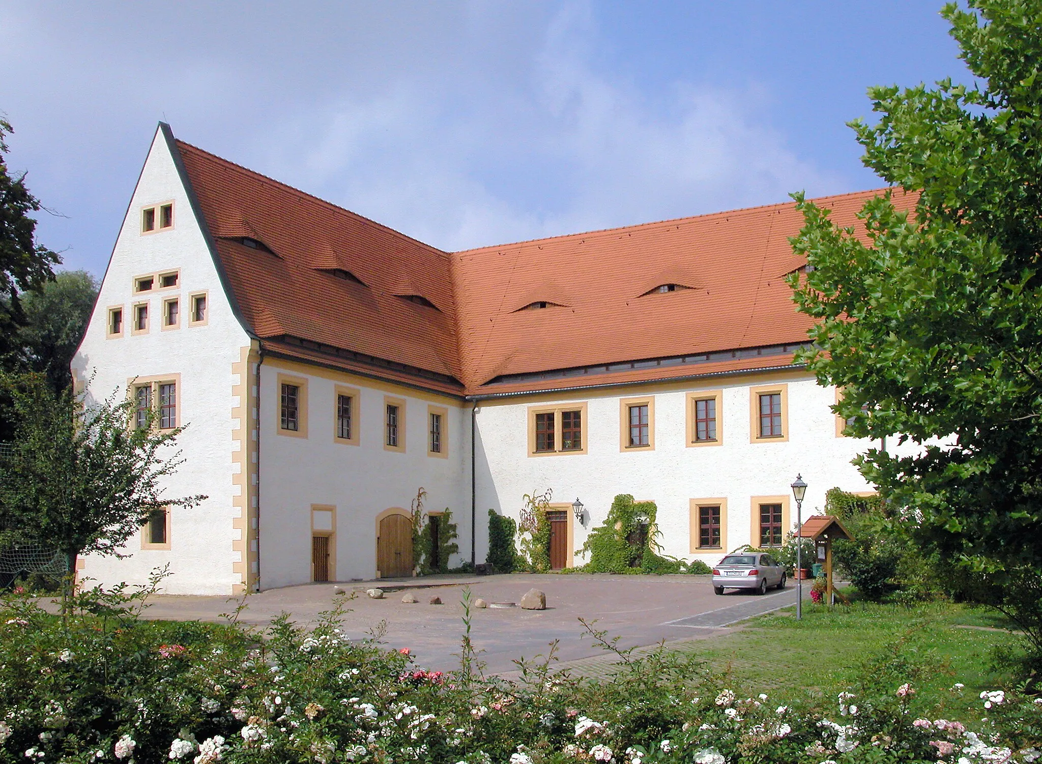 Photo showing: 26.08.2007 04758 Hof (Naundorf bei Oschatz): Altes Schloß von Südosten (Renaissance um 1540)        [DSCN29092.TIF]20070826205DR.JPG(c)Blobelt