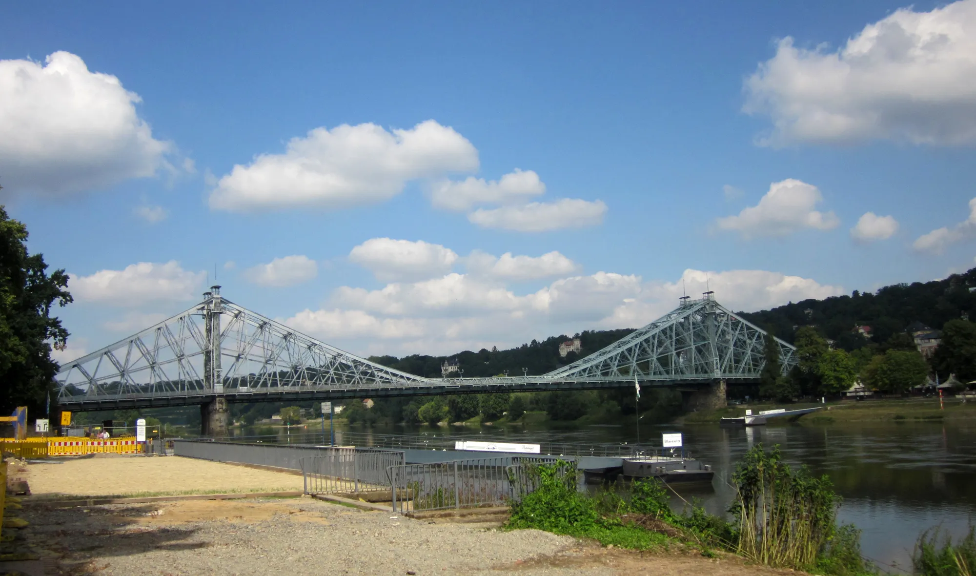 Photo showing: "Das Blaue Wunder", the Loschwitzer Brücke over the Elbe, south of Dresden