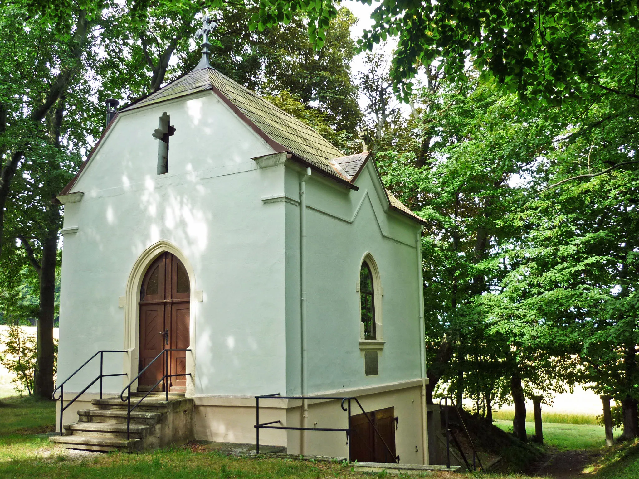 Photo showing: Kahlehöhen-Kirche, Kapelle mit ehem. Gruft der Fam. von Schönberg, bei Reichstädt in Sachsen