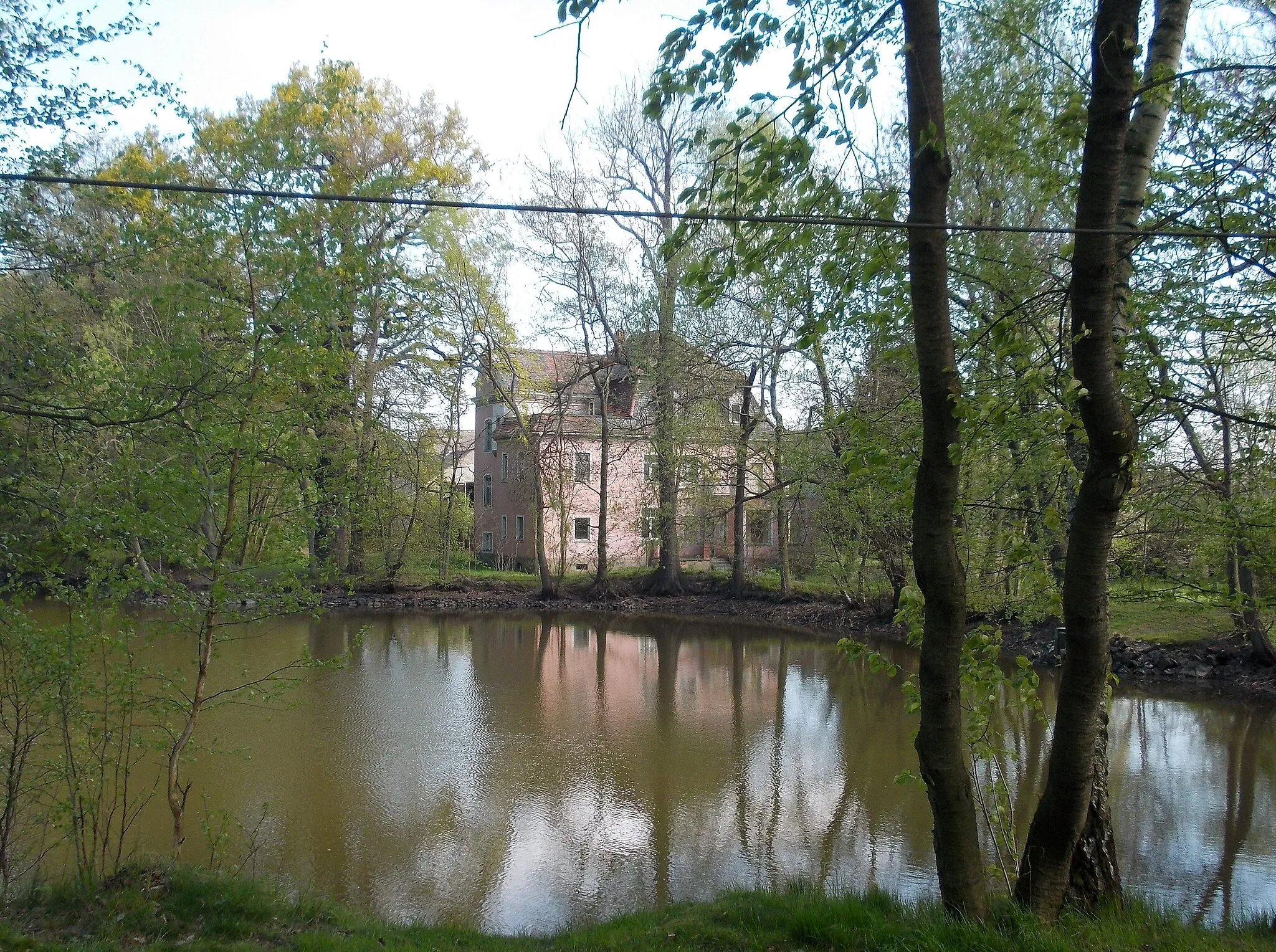 Photo showing: Striesa manor house (Oschatz, Nordsachsen district, Saxony) with pond