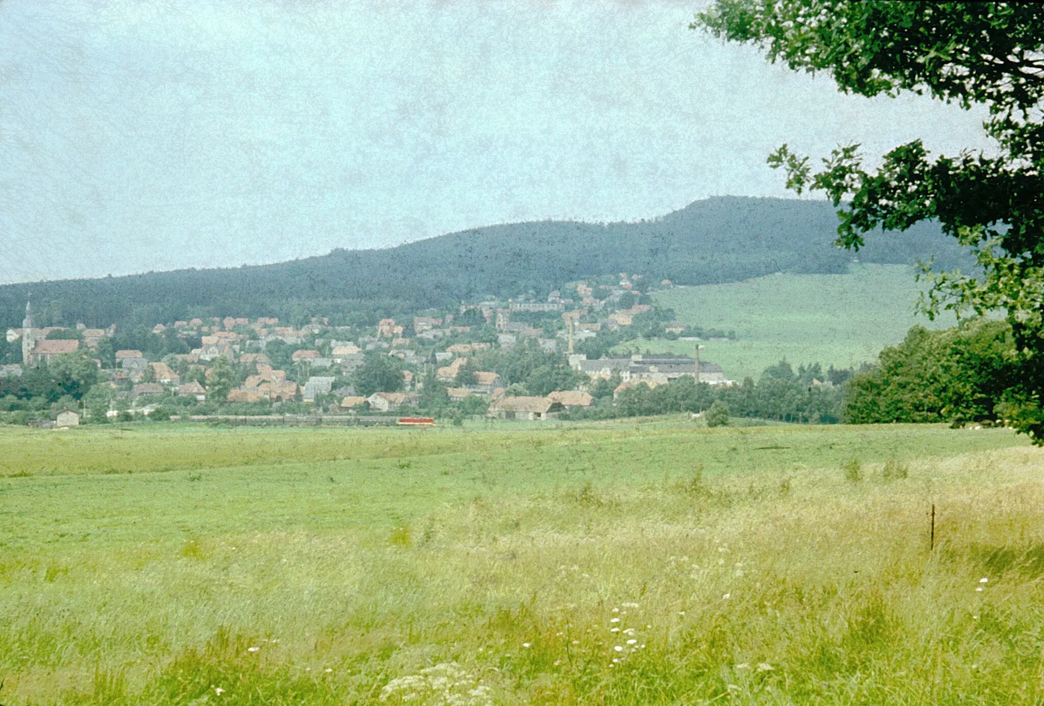 Photo showing: Walddorf (Kottmar), view to the village and to the mountain Kottmar