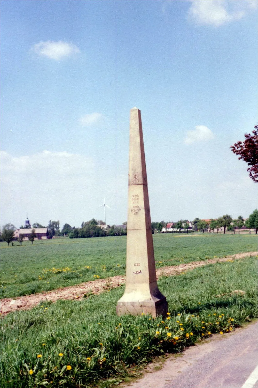 Photo showing: Ganzmeilensäule von 1732 an der Straße Breitenau - Liebenau. Die Säule markierte den Verlauf der Dresden-Teplitzer Poststraße.