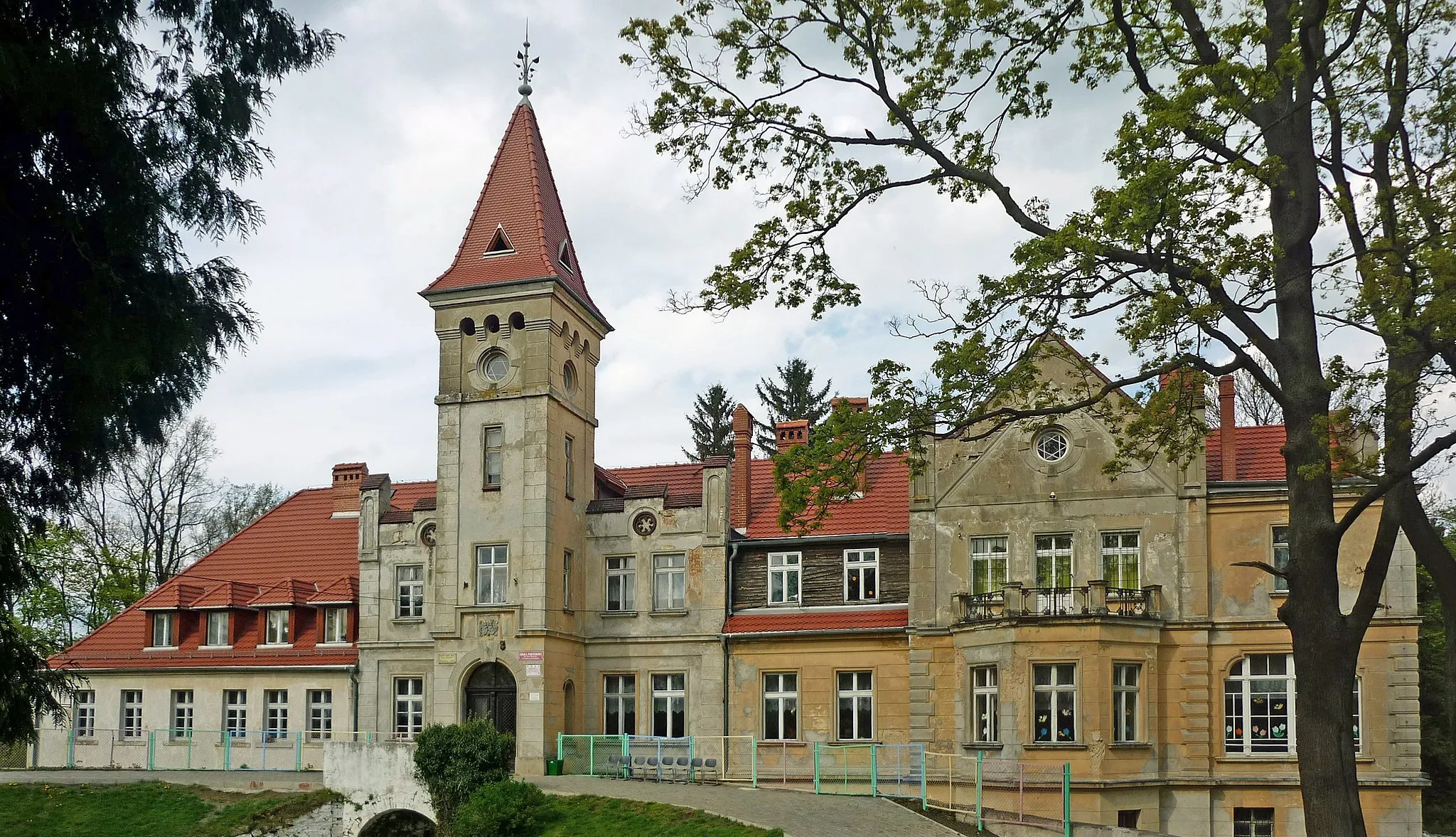 Photo showing: Schloss in Gerlachsheim/OL (Grabiszyce Średnie), OT von Marklissa (Leśna) in Niederschlesien
