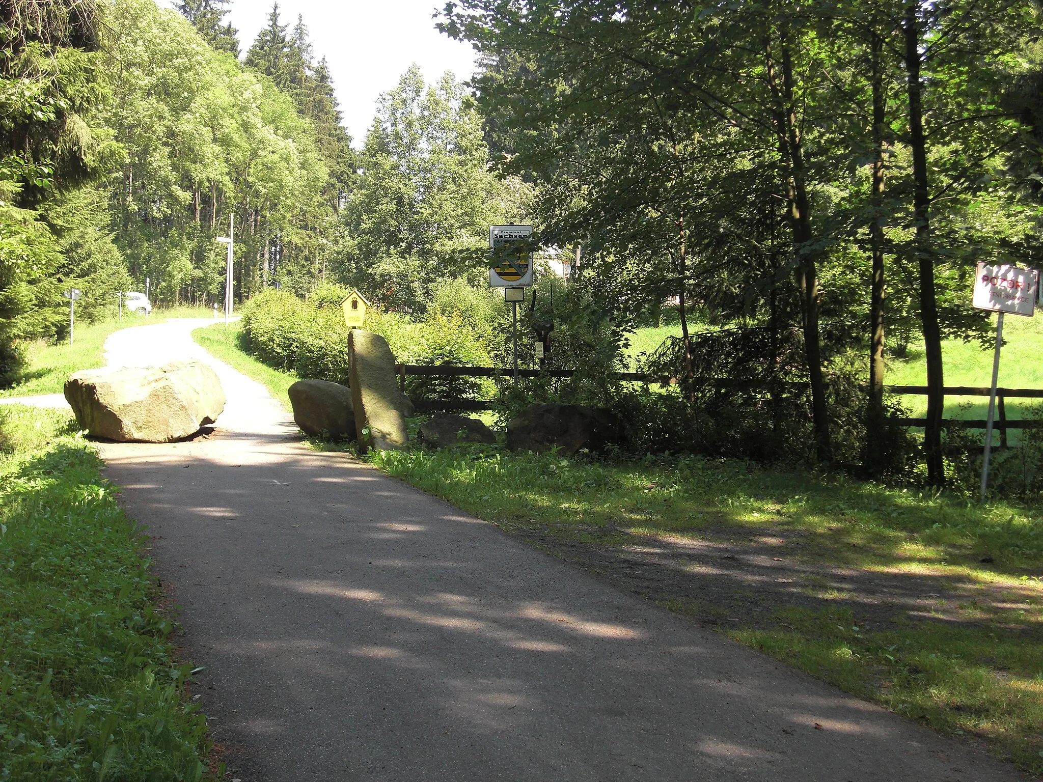 Photo showing: Border crossing