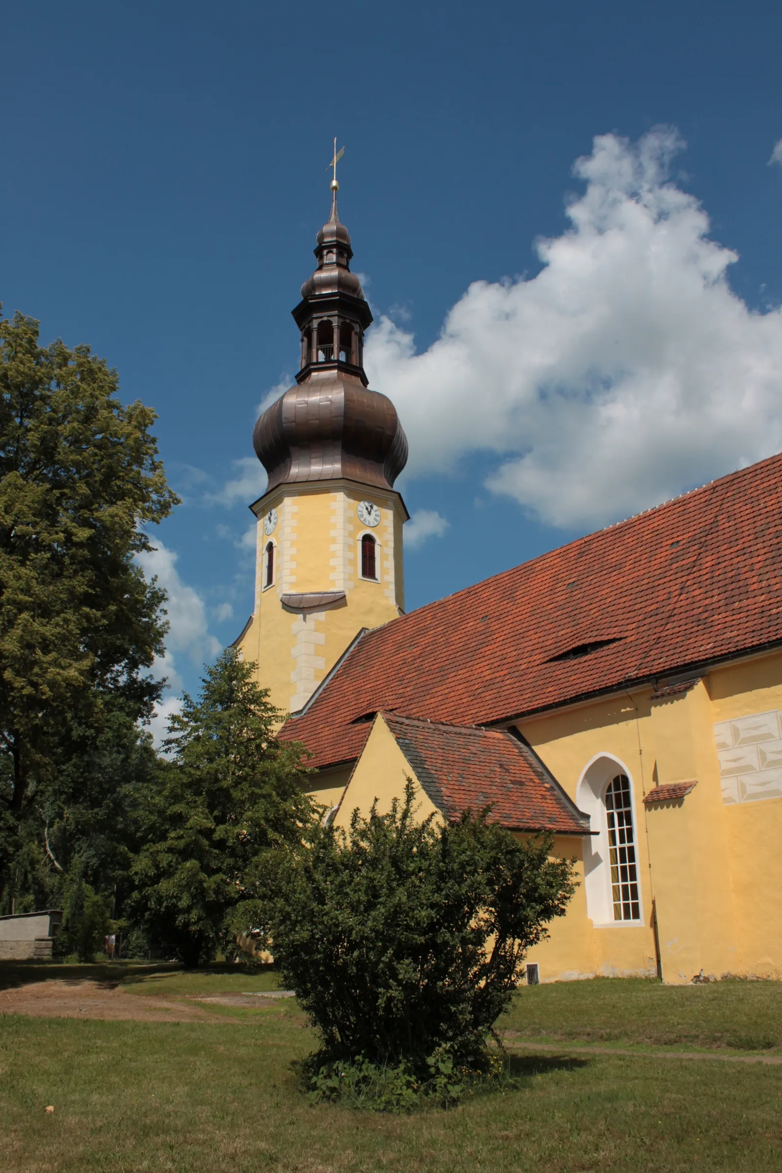 Photo showing: Evangelische Kirche in Neschwitz, Landkreis Bautzen.