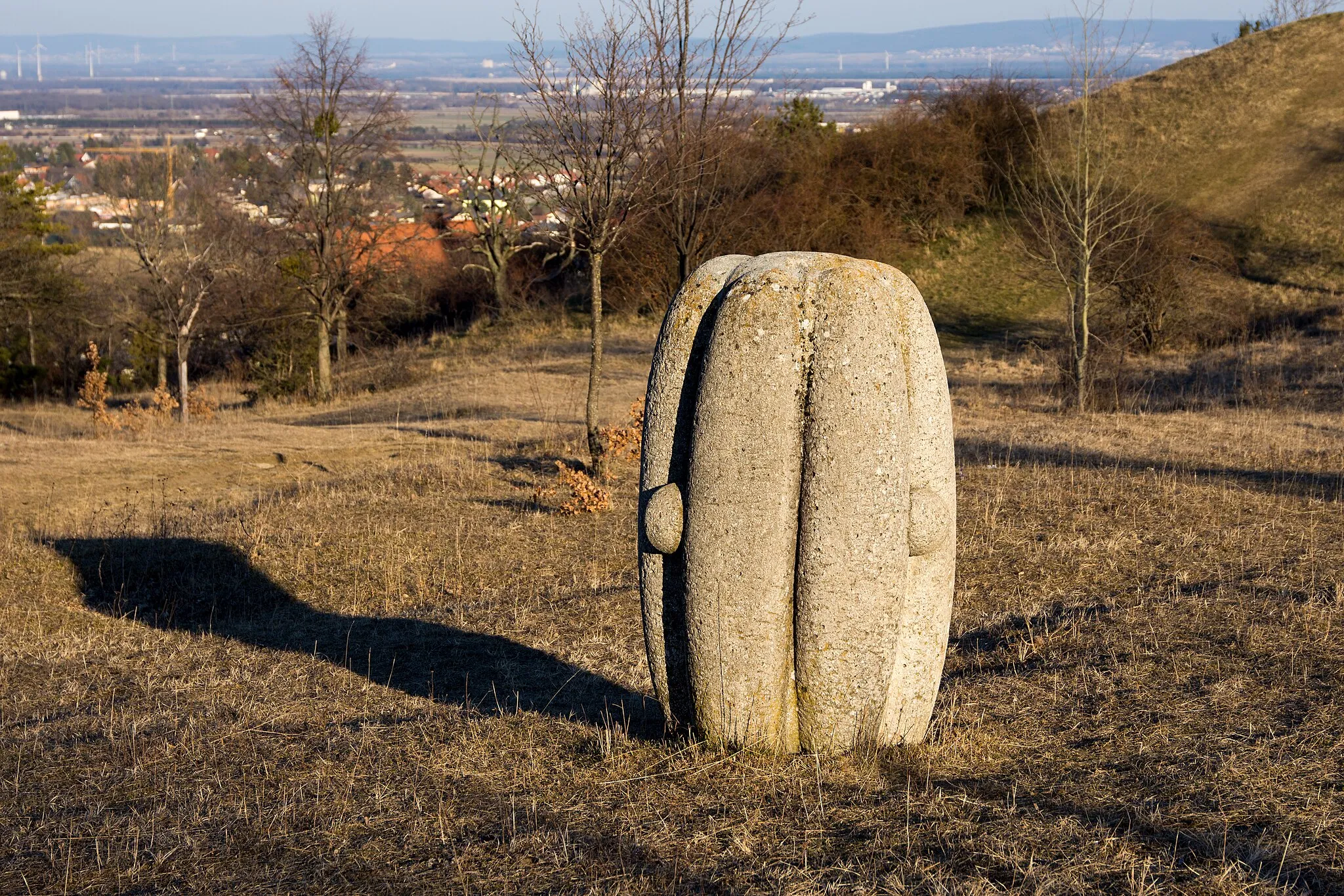 Photo showing: Bildhauersymposion Lindabrunn, Skulptur von Fritz Pilz (1969)