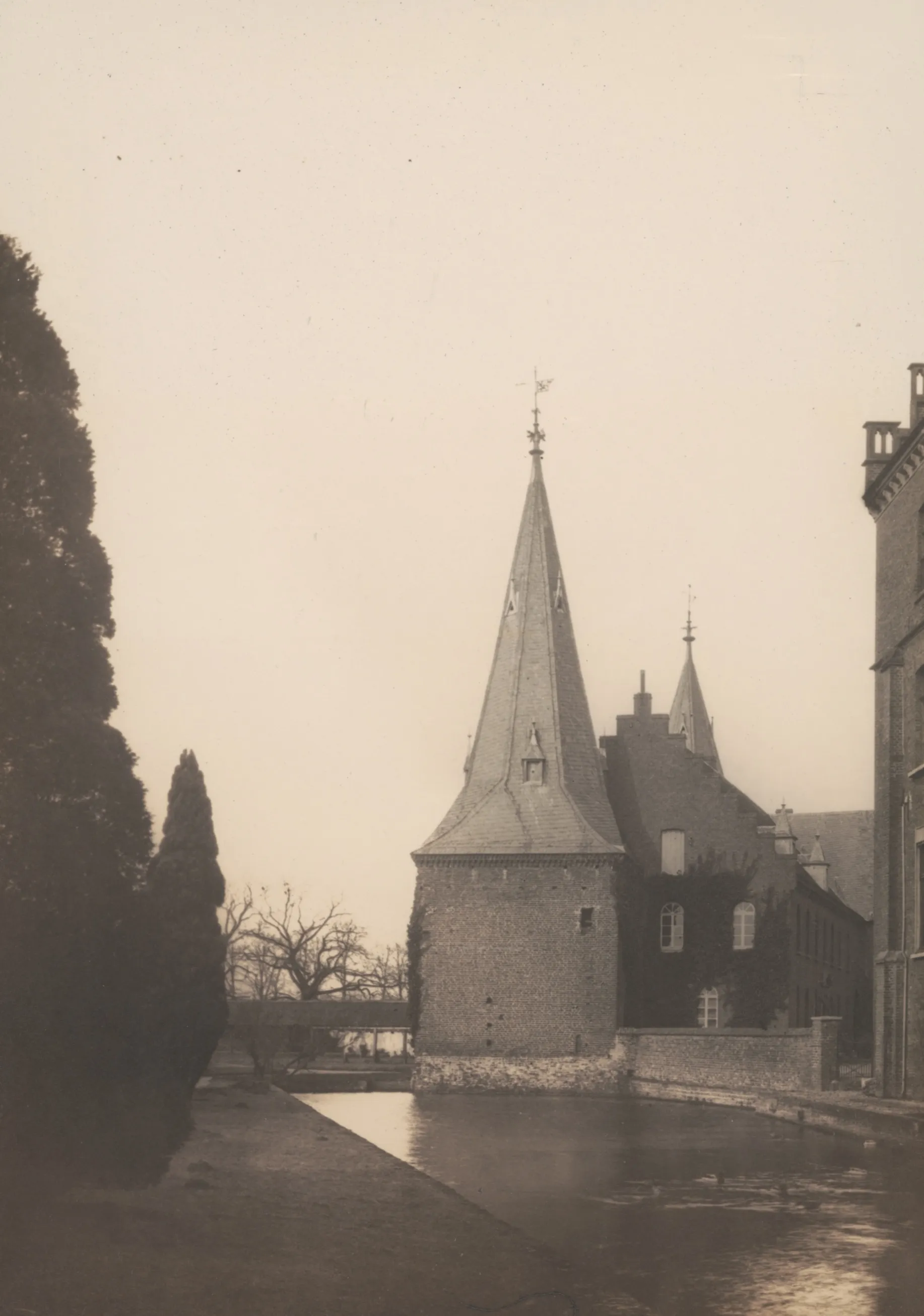 Photo showing: Schloss Haag, Kreis Geldern, südl. Teil der unteren Burg mit Ecke des Herrenhauses